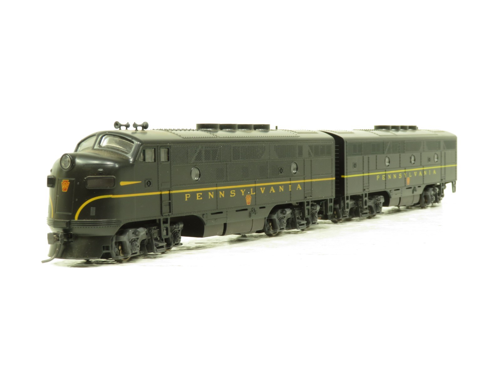 Stewart Hobbies 8110 & 8115 HO Pennsylvania F3AB Phase II High Fans LN 12292