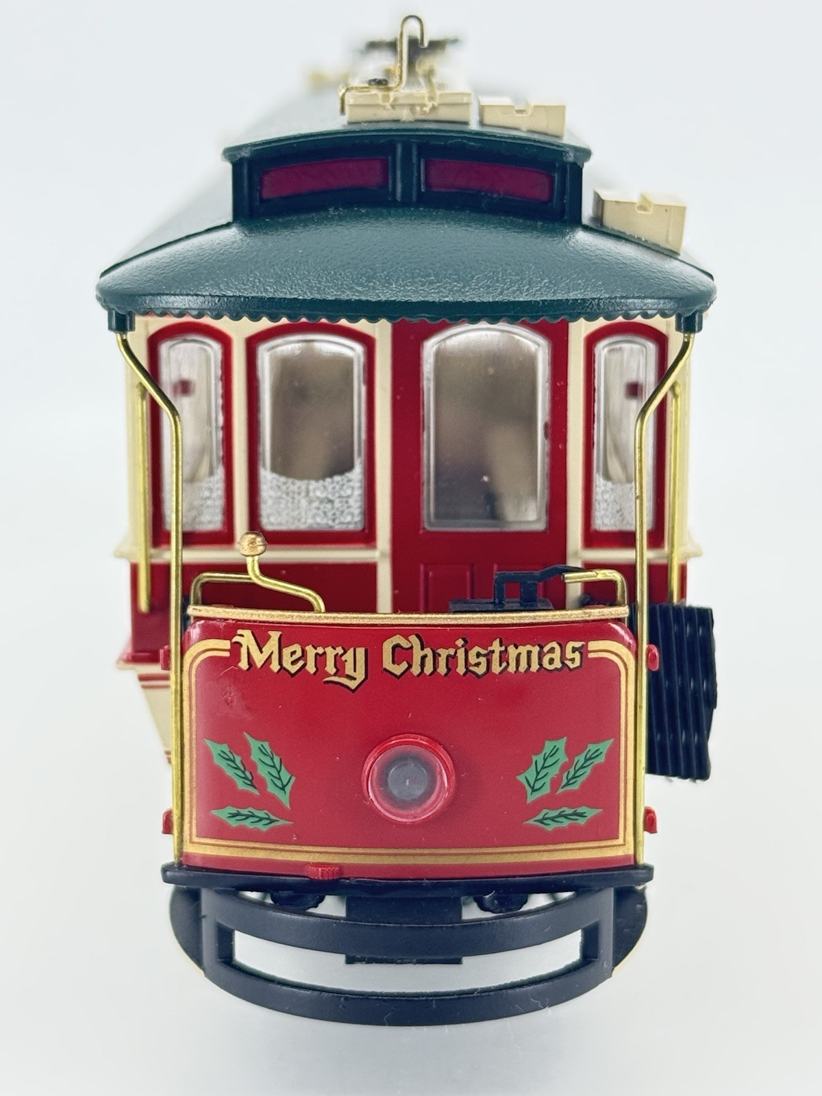 On30 Bachmann Spectrum 25127 Christmas Closed Street Car Trolley Locomotive