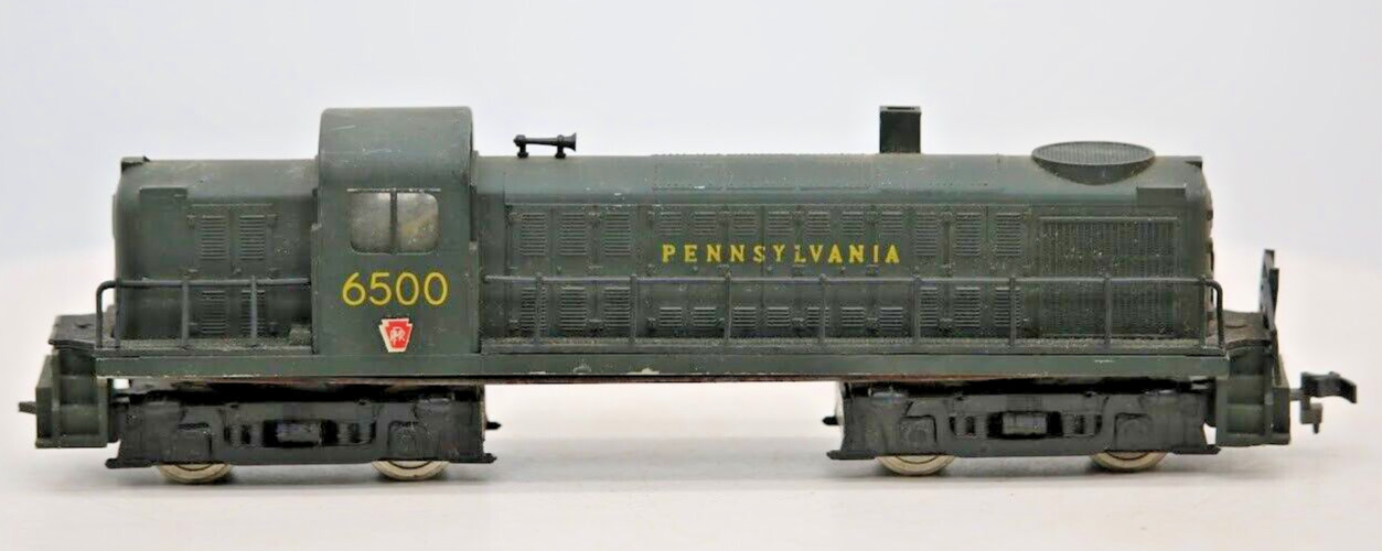 AHM HO Scale Pennsylvania RR RS-2 Diesel Locomotive #6500 PRR Engine 1:87