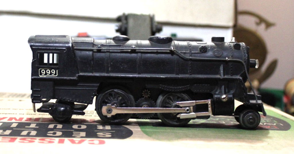 Marx 999 Electric 2-4-2, Black Die-Cast Locomotive – Solid Spoke Pilot (1947)