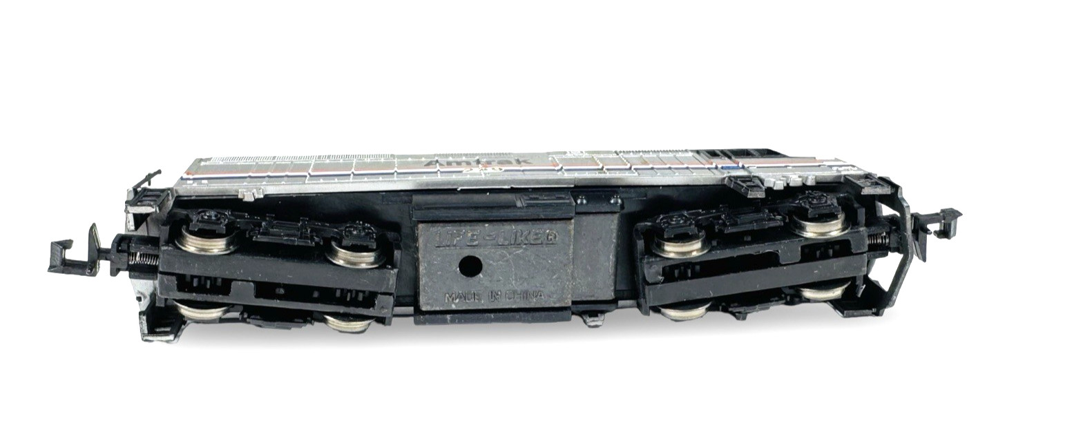 #7601 Life-Like N Scale Amtrak F40 Locomotive w/Dummy and Caboose Set