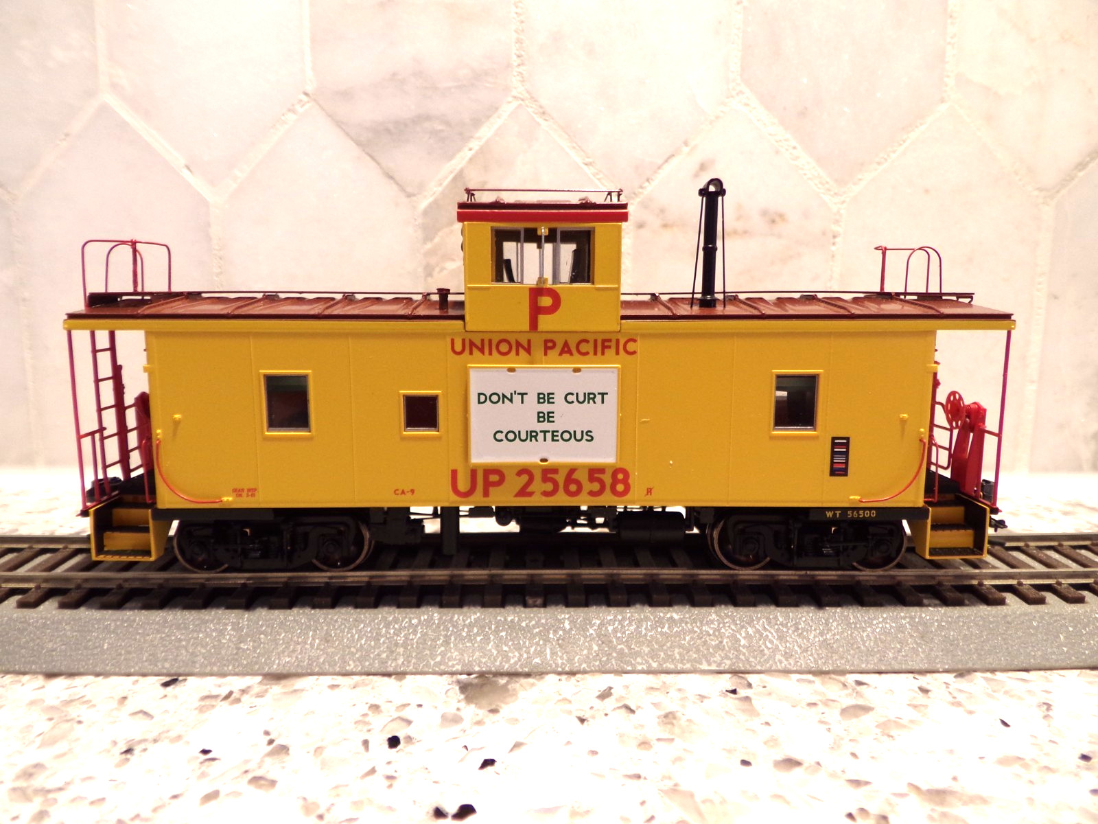 ATHG78551 Athearn Genesis NCE LED UNION PACIFIC CA-9 Caboose #25658 W/LIGHTS