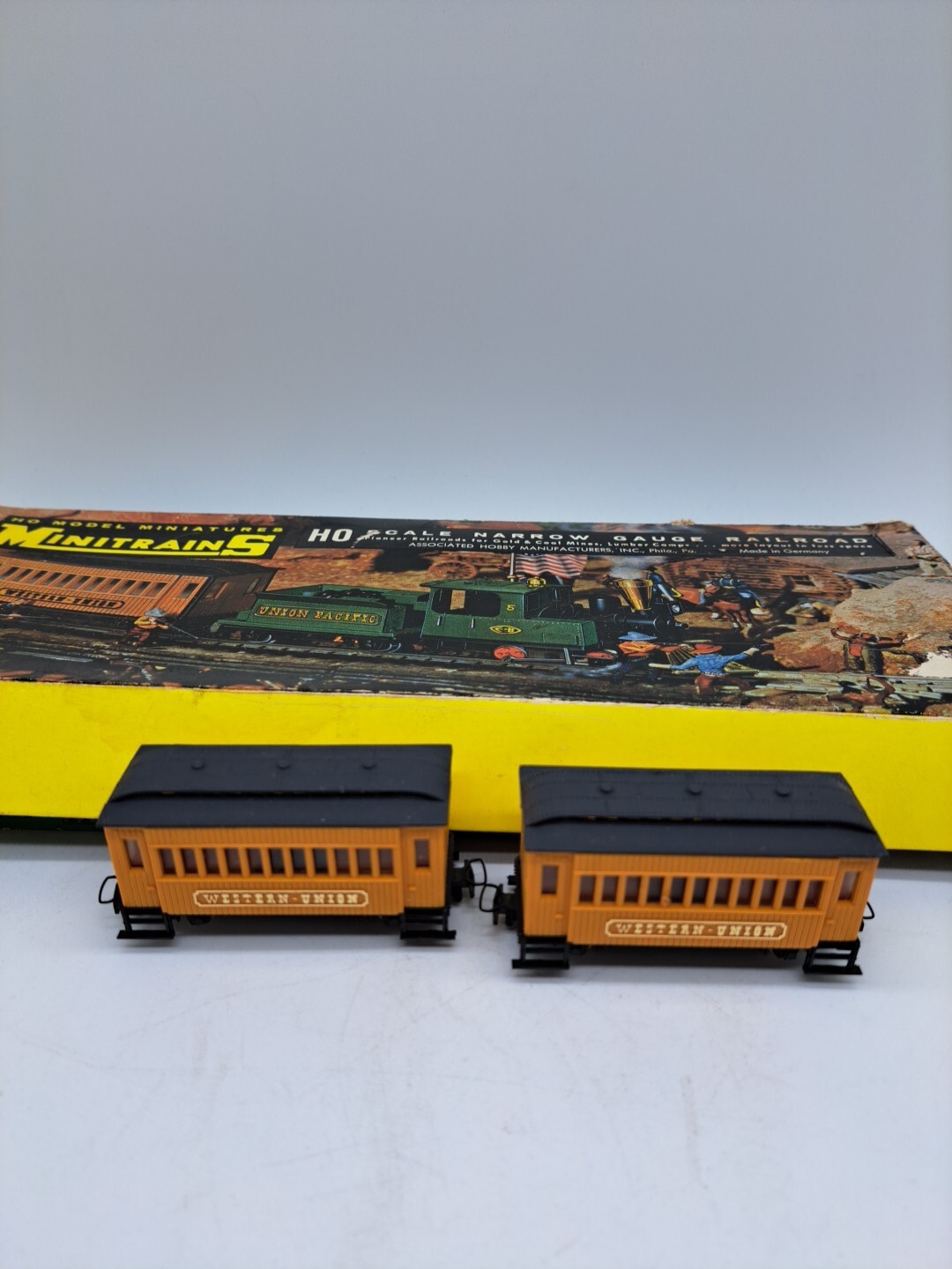 Minitrains Associated Hobby Manufacturers 3061 Western Union Express Untested