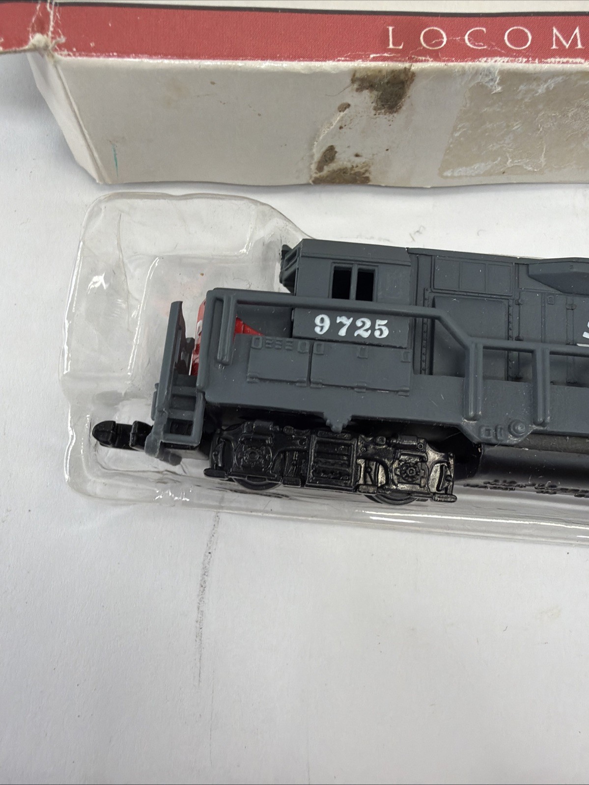 High Speed 418 N-Scale Southern Pacific **Dummy** Locomotive #9725