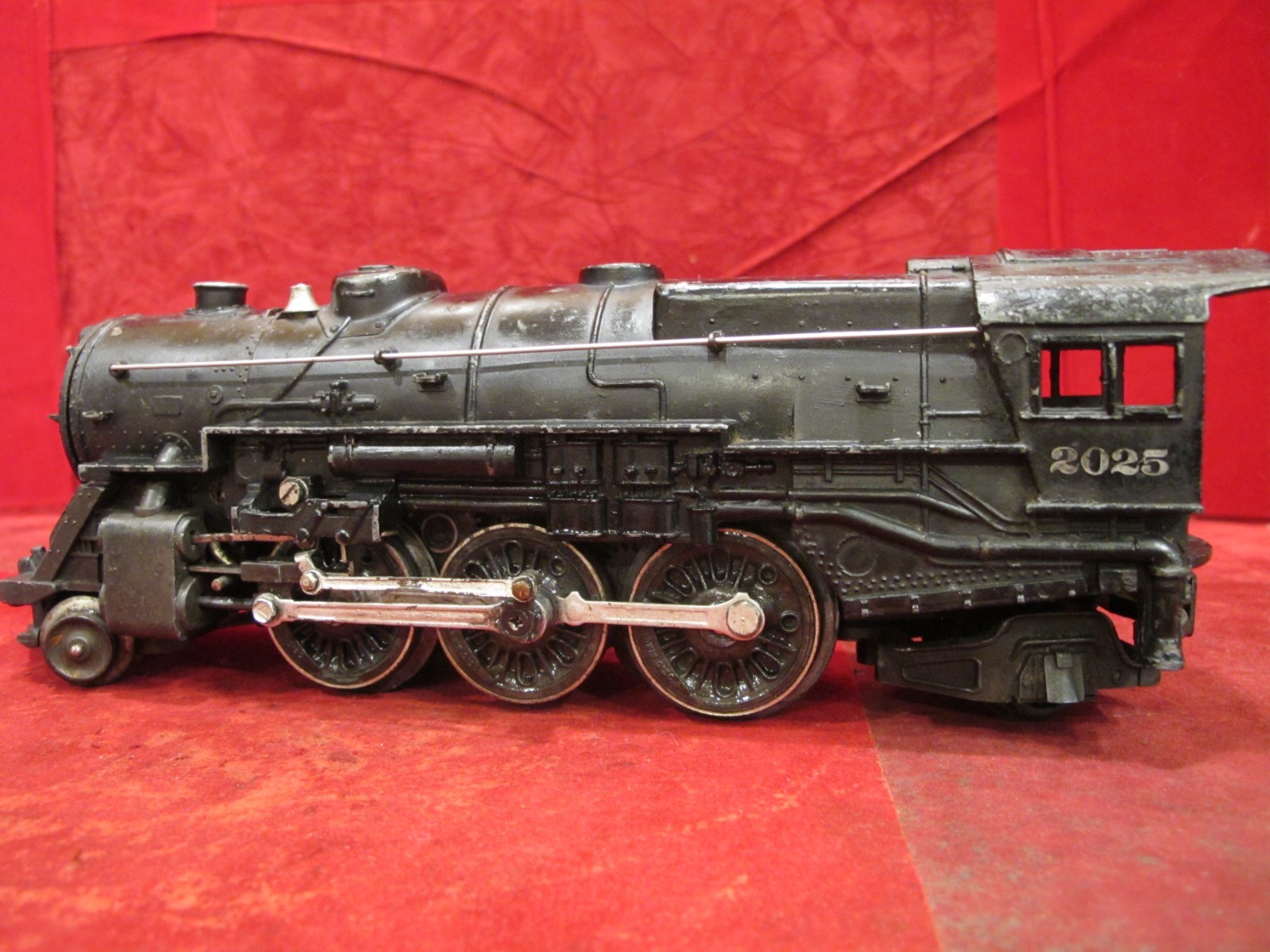 Lionel 2025 Postwar 2-6-4 Steam Engine ~ tested runs lights smokes