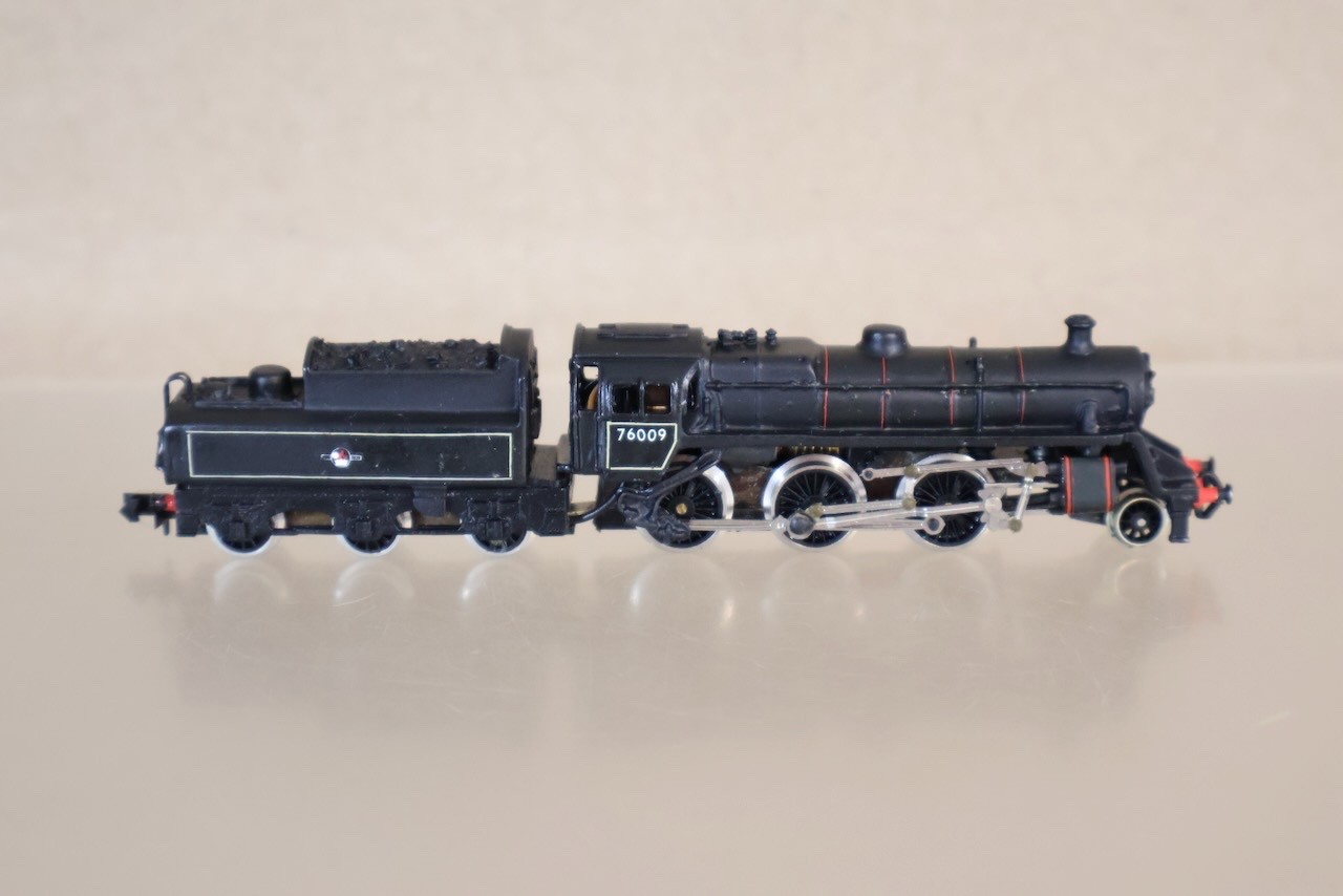 GRAHAM FARISH LANGLEY KIT BUILT BR 2-6-0 STANDARD CLASS 4MT LOCOMOTIVE 76009 on