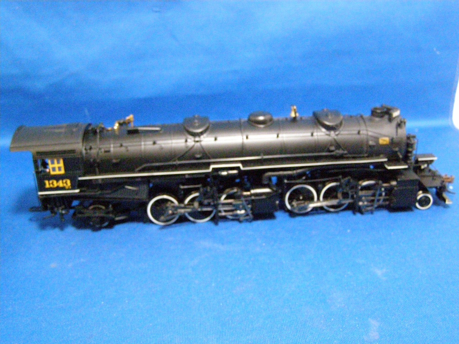 HO Spectrum 84812 C&O H-4 2-6-6-2 Art Loco / Vandy VC12 Tender DCC/SND