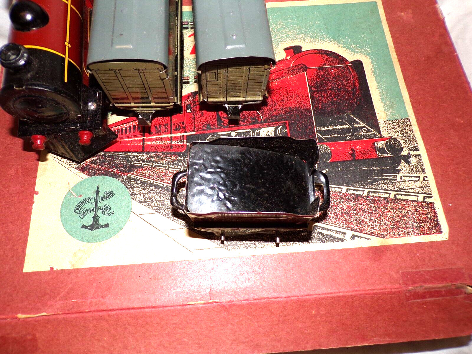 VINTAGE UK BRIMTOY TRAIN CLOCKWORK TRAIN SET WITH BOX