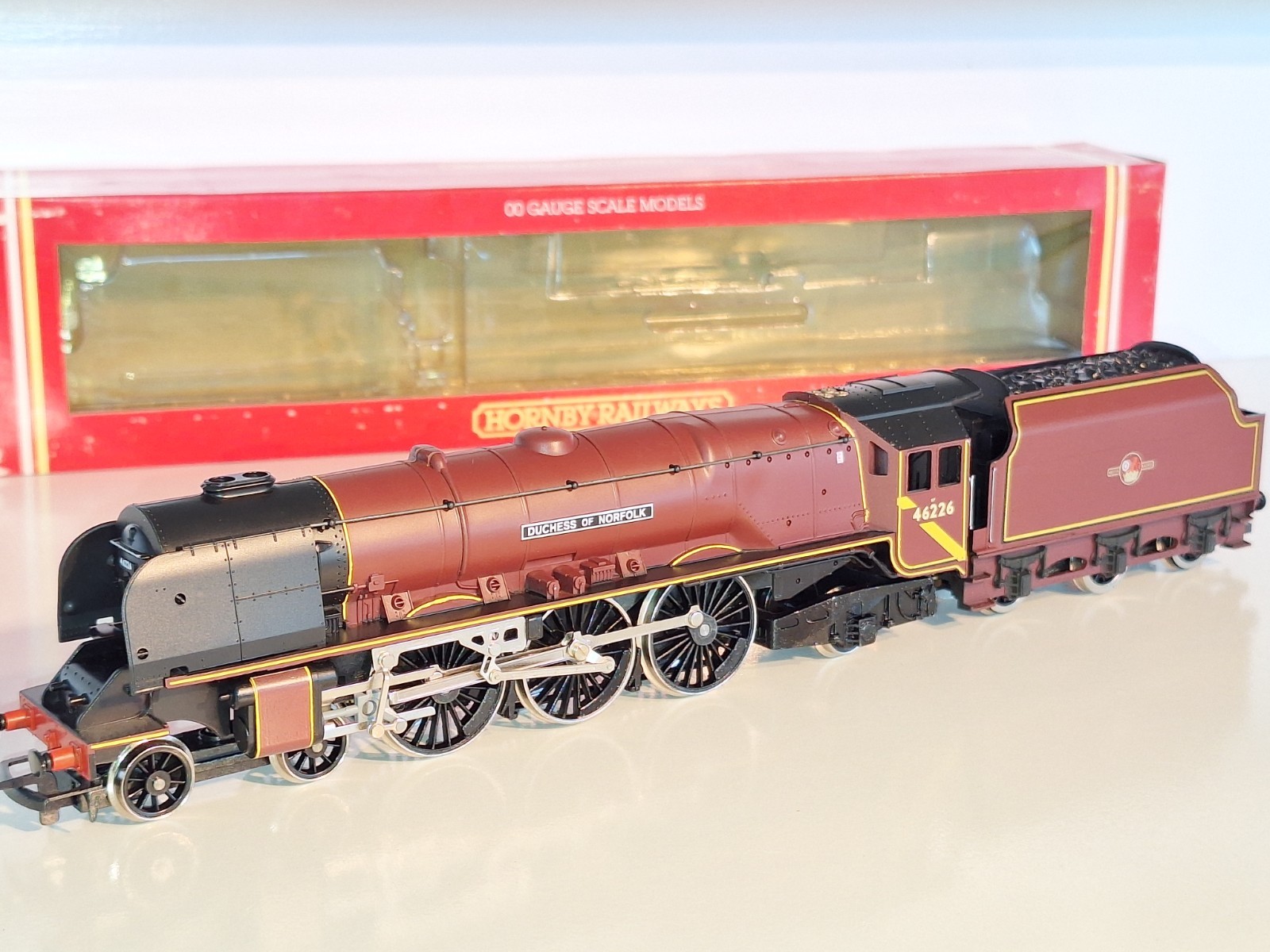 Hornby R134 BR Duchess Of Norfolk. New Old Stock. Mint Cond. Boxed. 2 Rail DC.OO