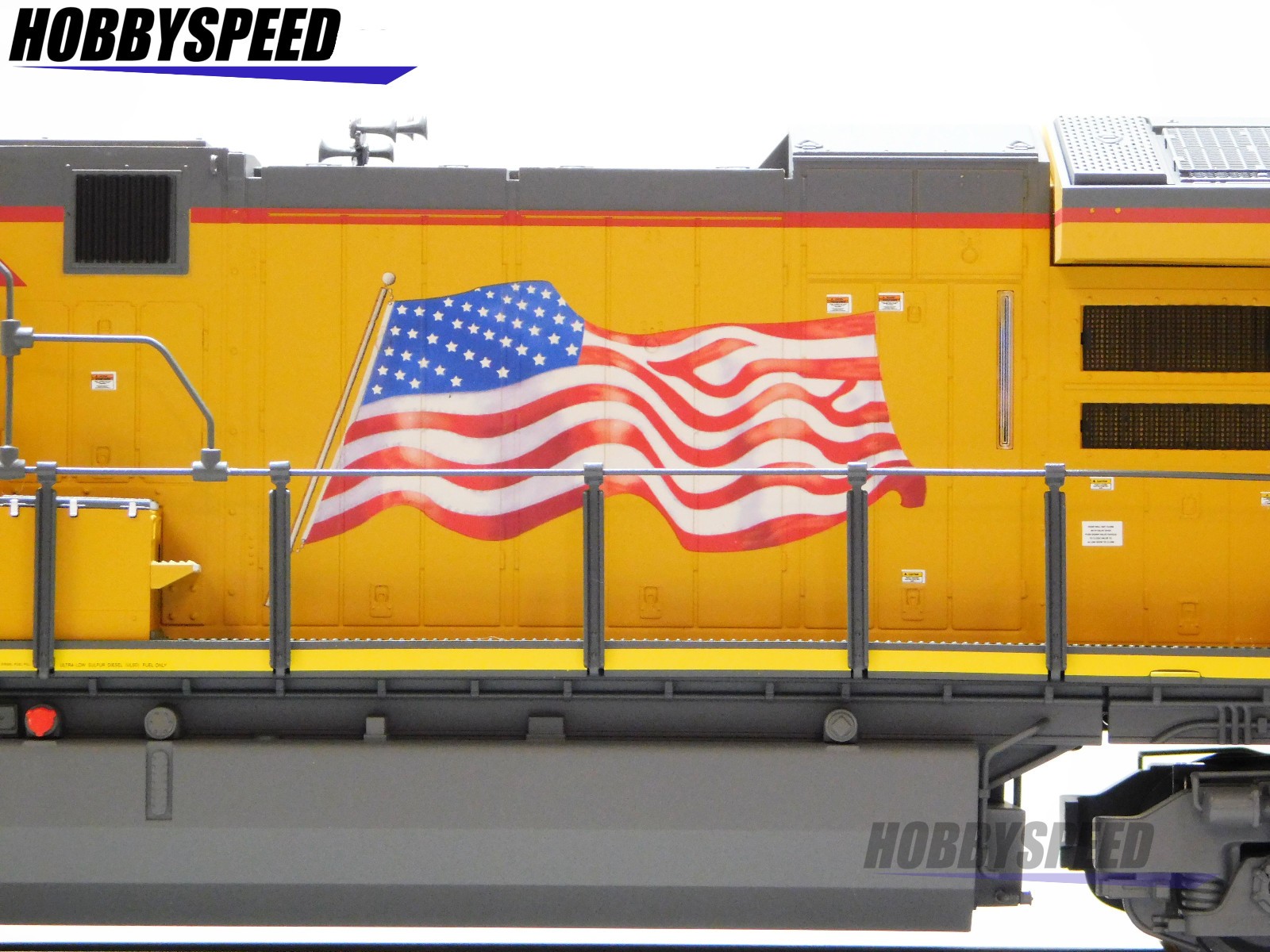 LIONEL UNION PACIFIC UP SUPERBASS ET44AC #2708 DIESEL ENGINE O GAUGE 2533509 NEW