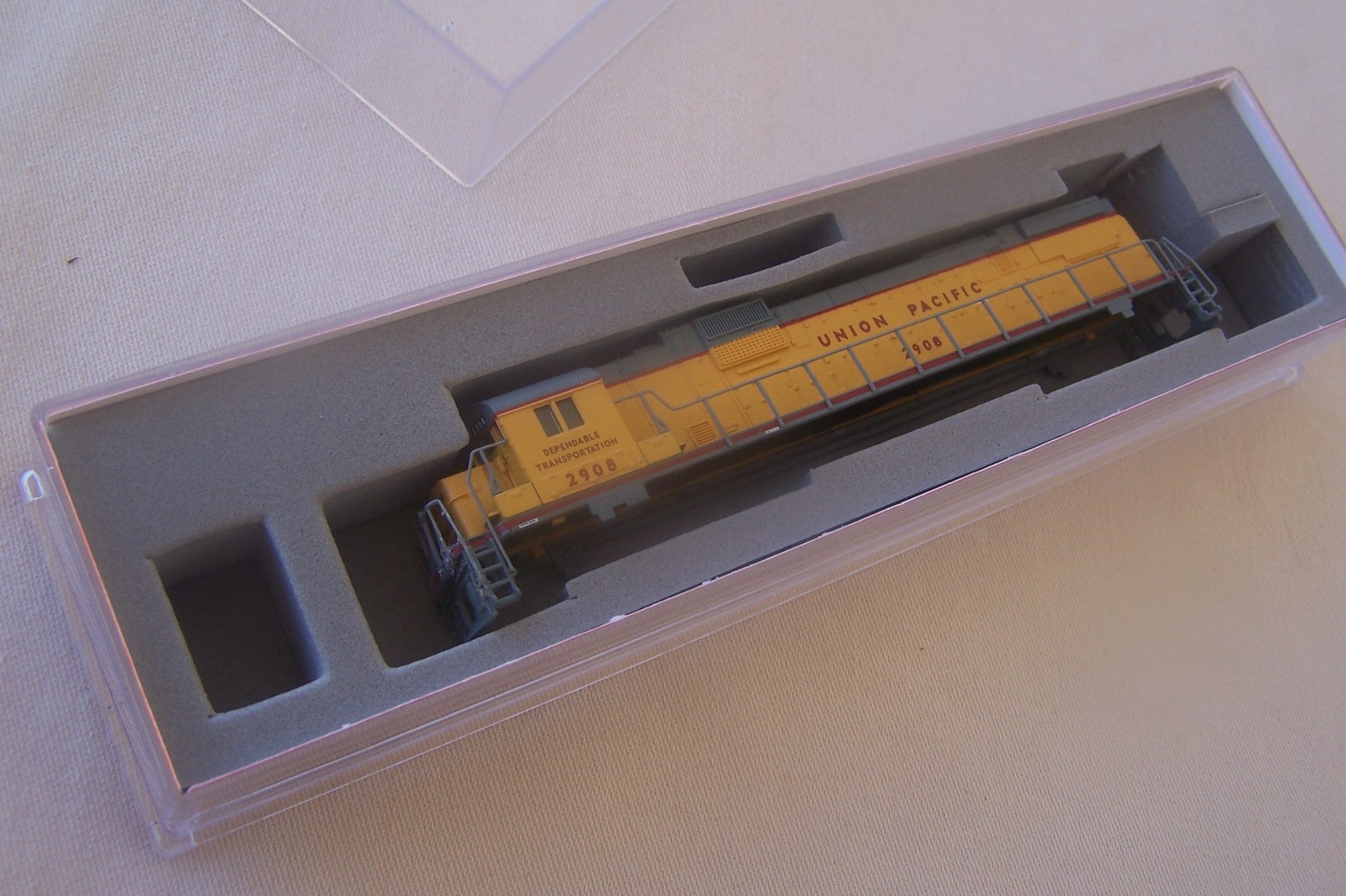 Atlas N Scale C630 C-630 UNION PACIFIC Complete Shell Assy w/handrails