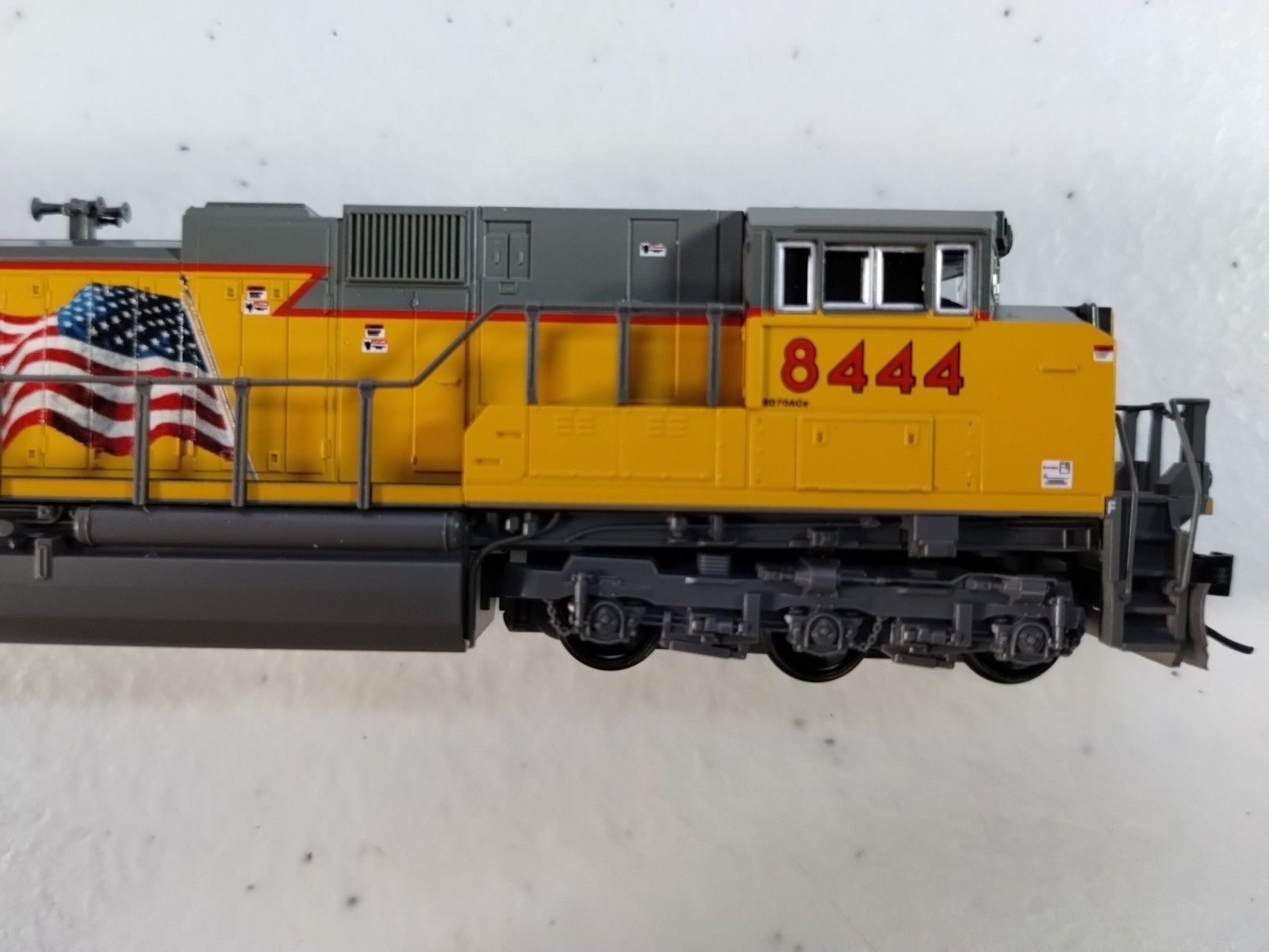 KATO 176-8404 N Scale SD70ACe Union Pacific UP #8444 DCC w/ MTL Couplers