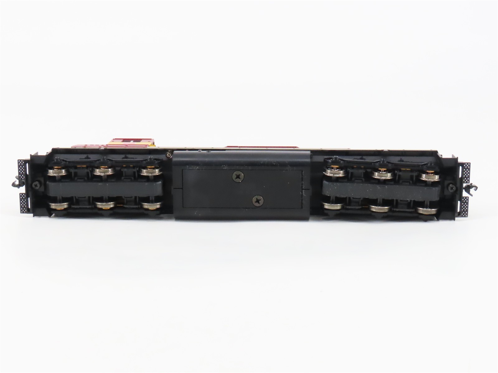 HO Scale KATO 37-6329 WC Wisconsin Central EMD SD40 Diesel #6001 – DCC Ready