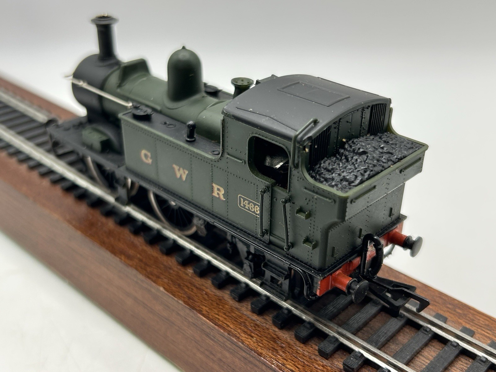OO Airfix 54152-7 GWR 14XX Class 0-4-2 Steam Locomotive #1466 – (AS IS)