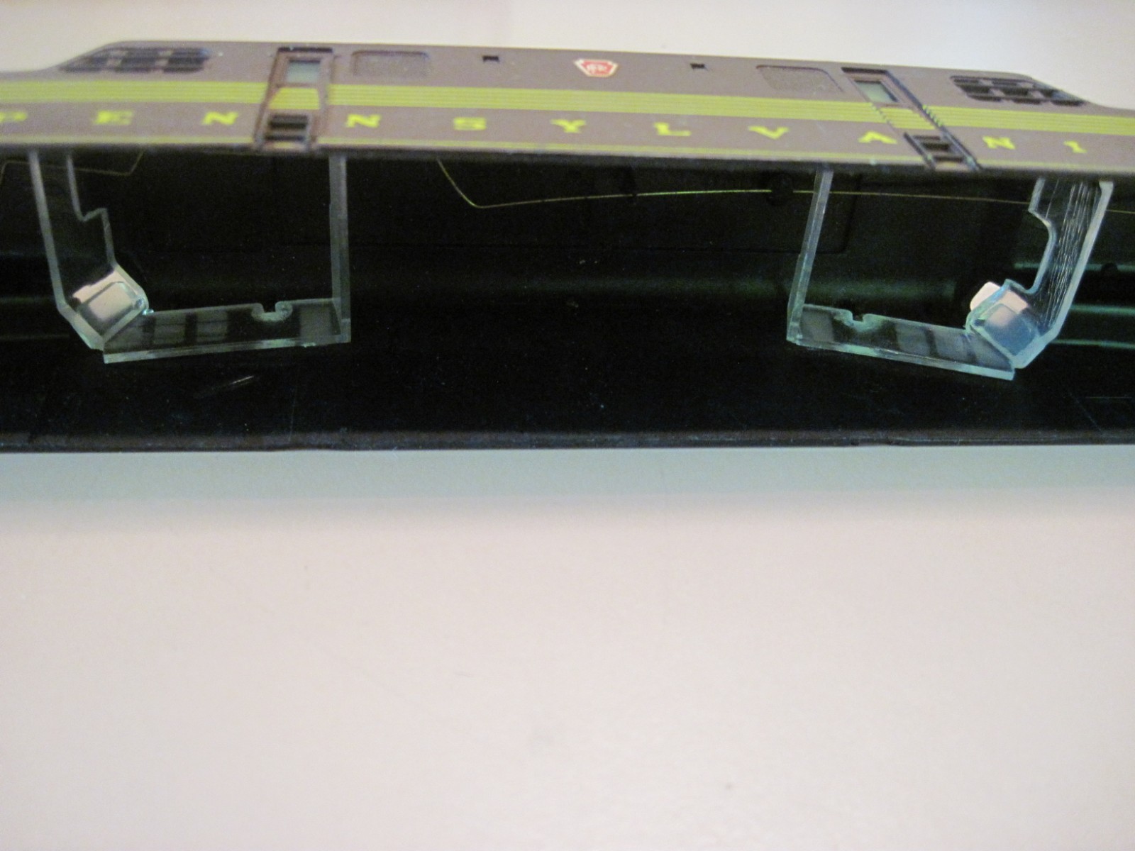 Rivarossi/AHM HO Pennsylvania RR Tuscan Red GG-1 Body Shell. Pantograph wired.