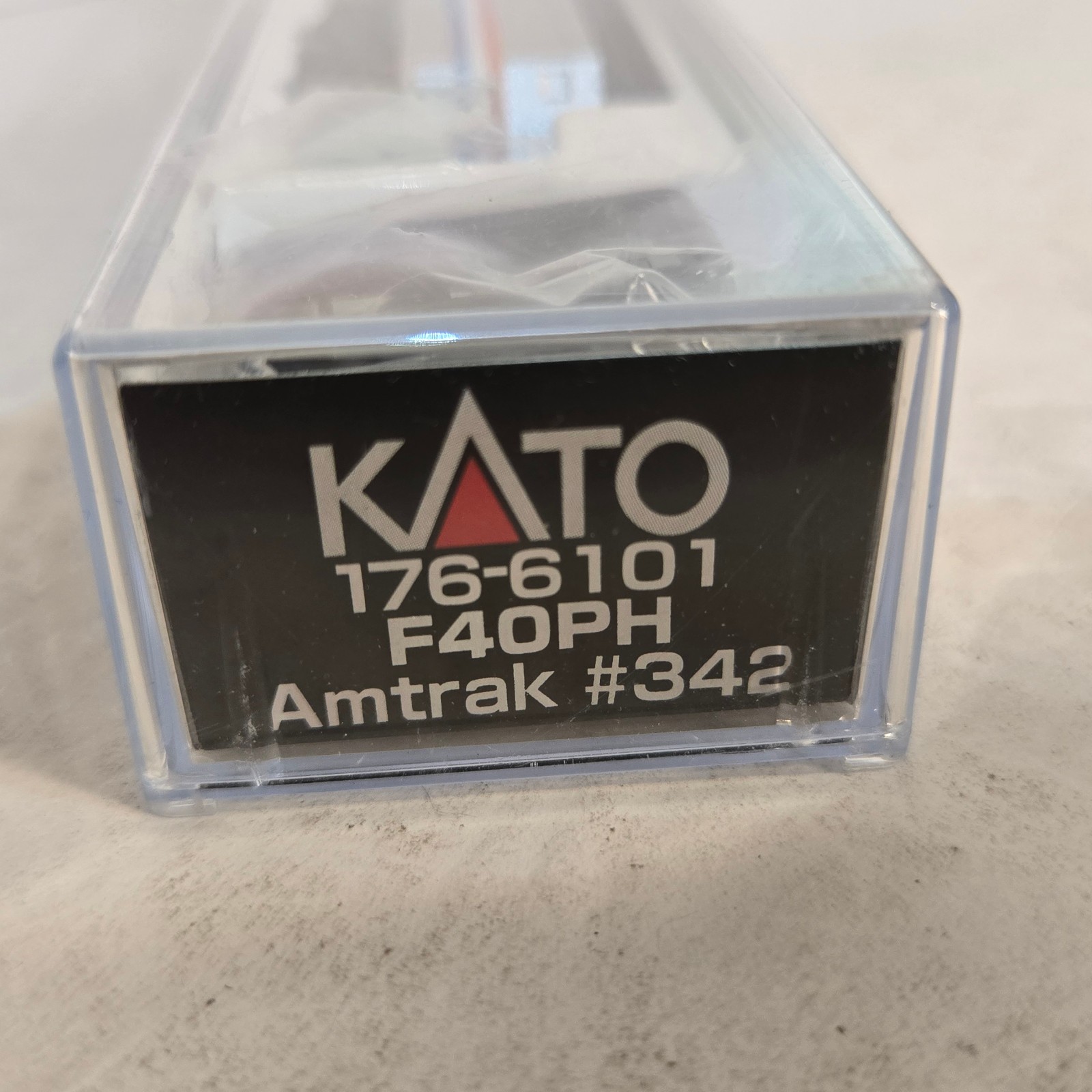 Kato 176-6101 Amtrak N EMD F40PH Locomotive. Runs. Japan.