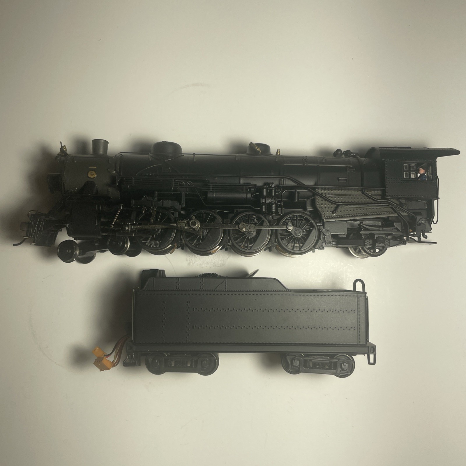 HO Bachmann Spectrum Unlettered USRA Light 4-8-2 Steam Locomotive TESTED