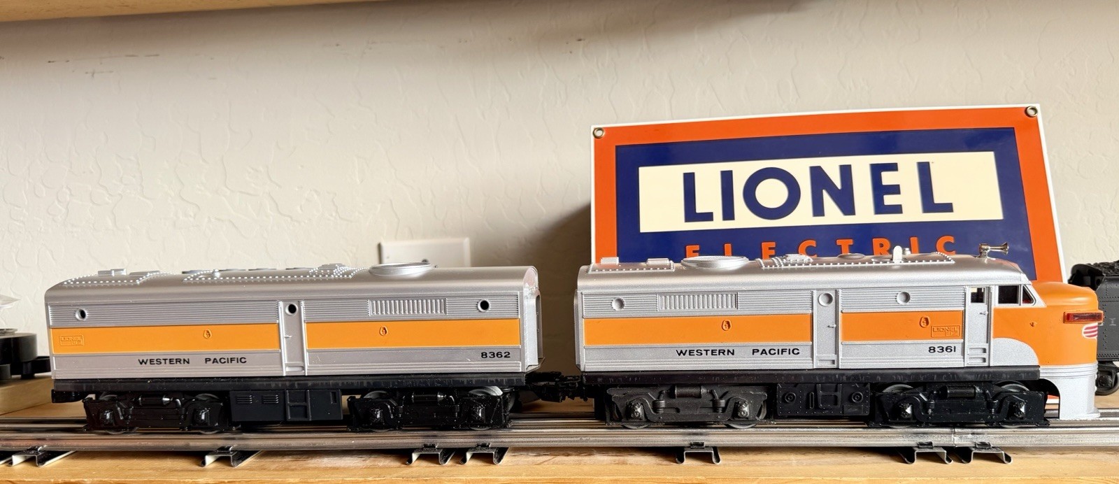 Lionel Western Pacific Alco AB set 6-8361, 8362