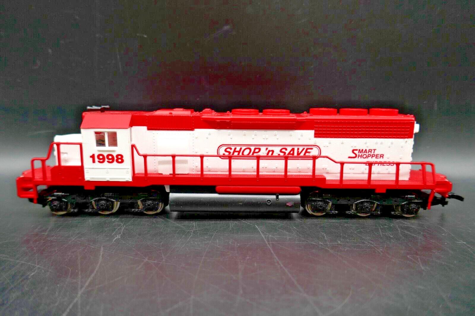HO Mehano SD40 Shop N Save Locomotive – Tested & Working