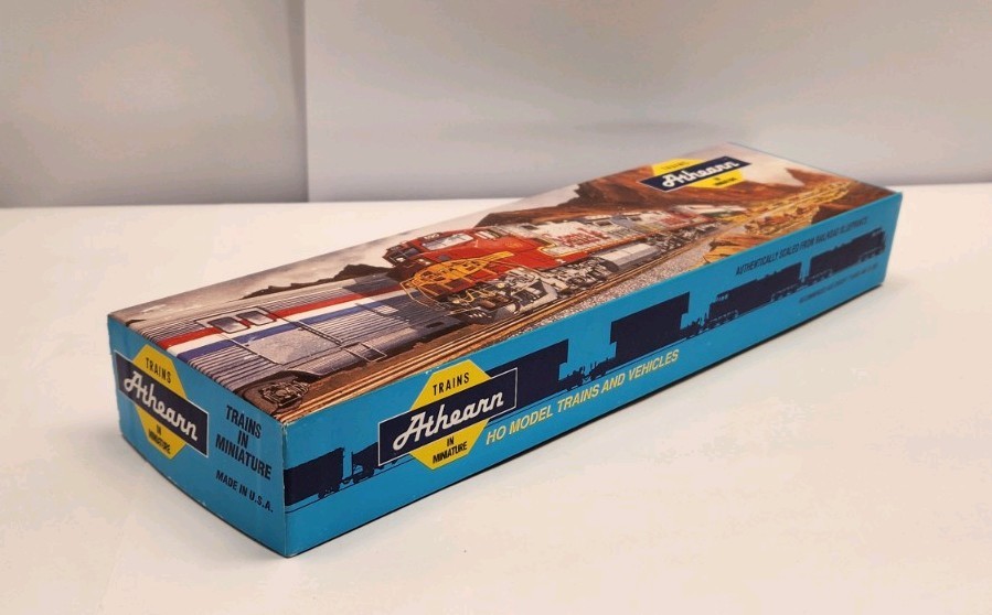 ATHEARN HO AMD 103 AMTRAK NO. 838 POWERED DIESEL LOCOMOTIVE UNBUILT NOS B10