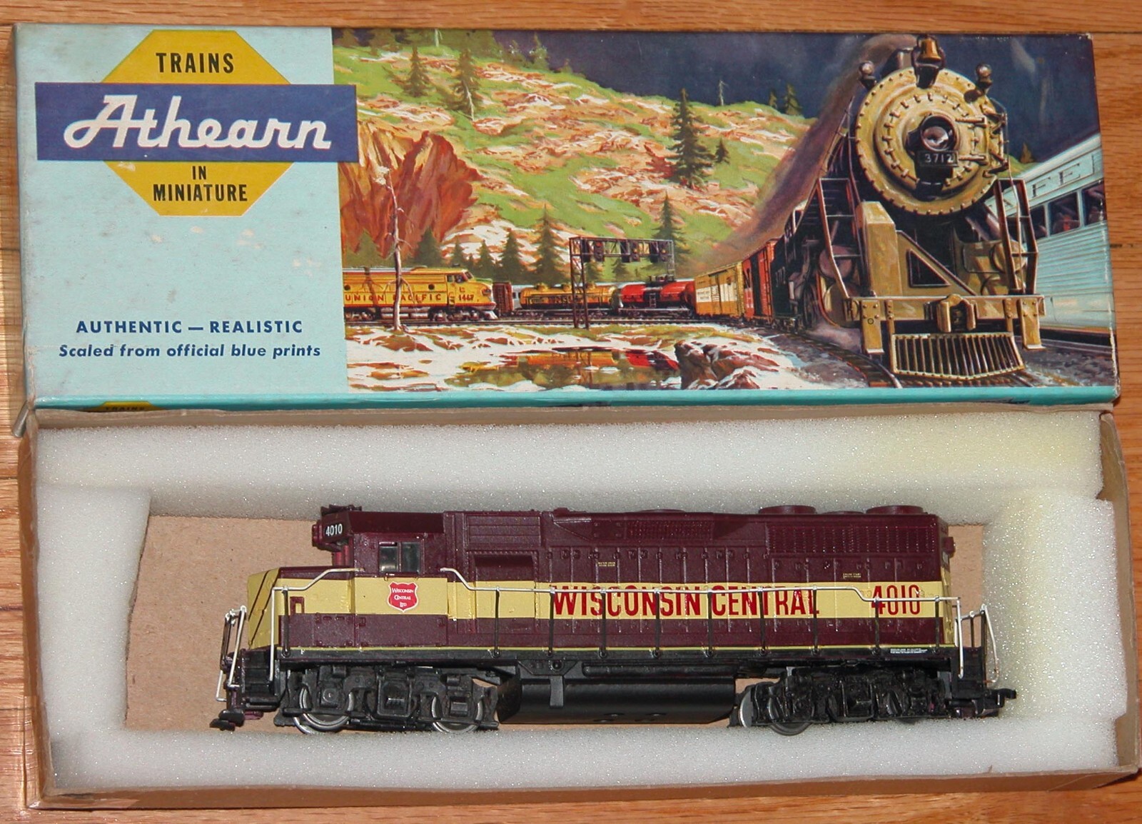 HO ATHEARN GP35 WISCONSIN CENTRAL 4010