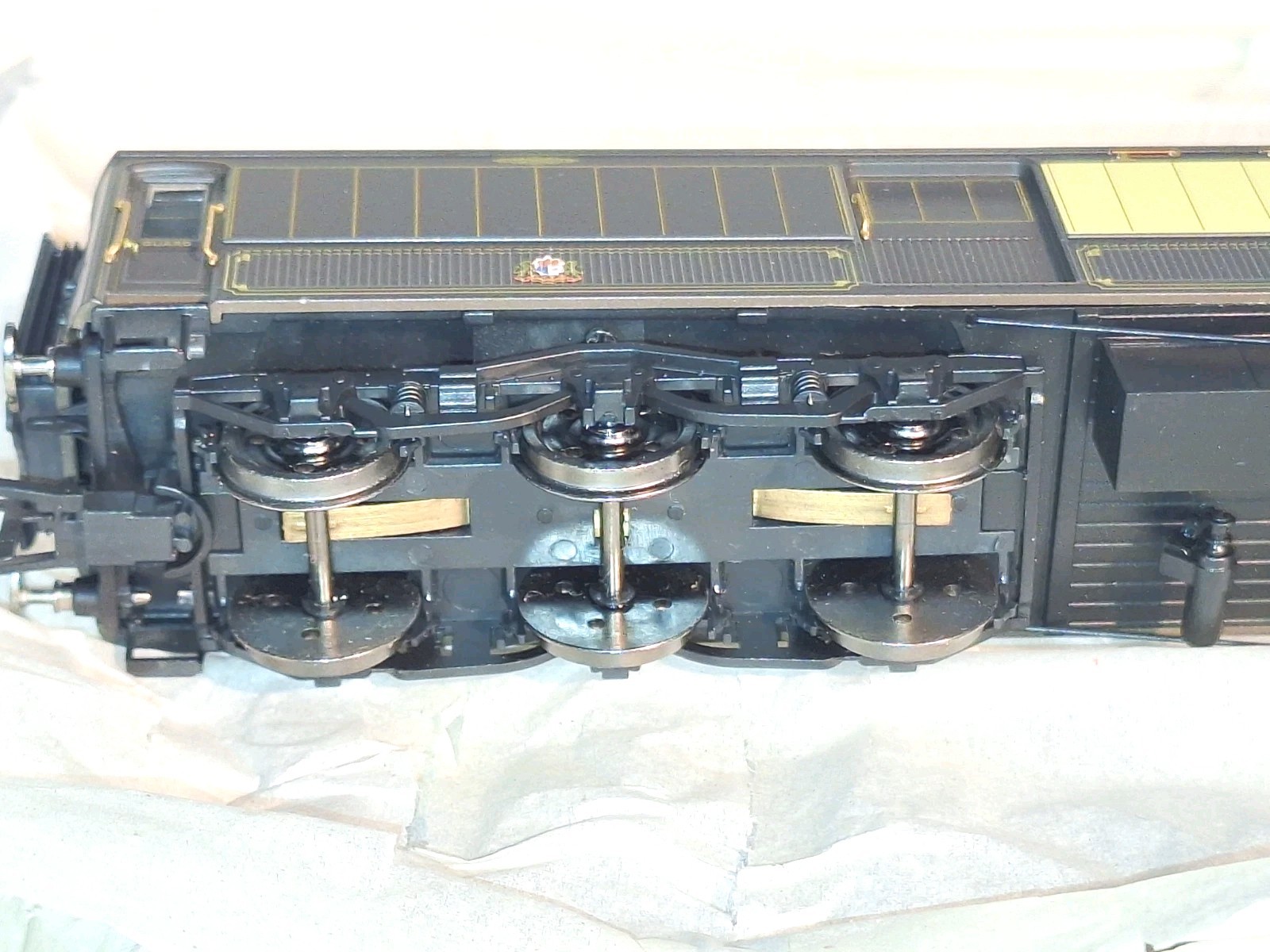 Hornby R2819 Bournemouth Belle Train Pack-lights. Mint, Unused. OO Scale. Boxed