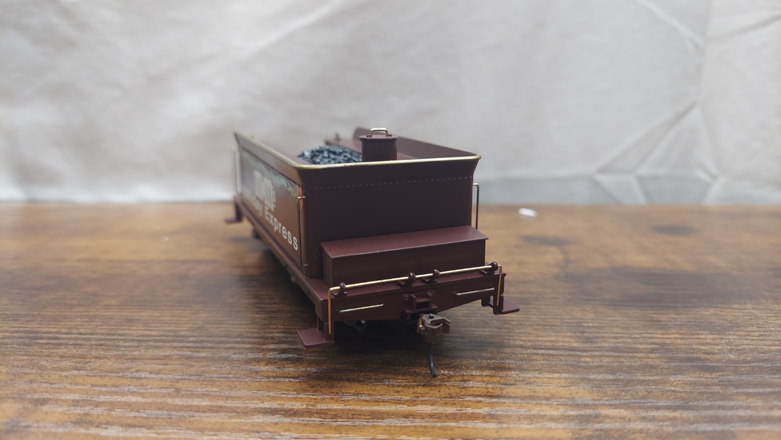 On30 Hawthorne Village Bachmann M&M Holiday Express 2-6-0 Engine