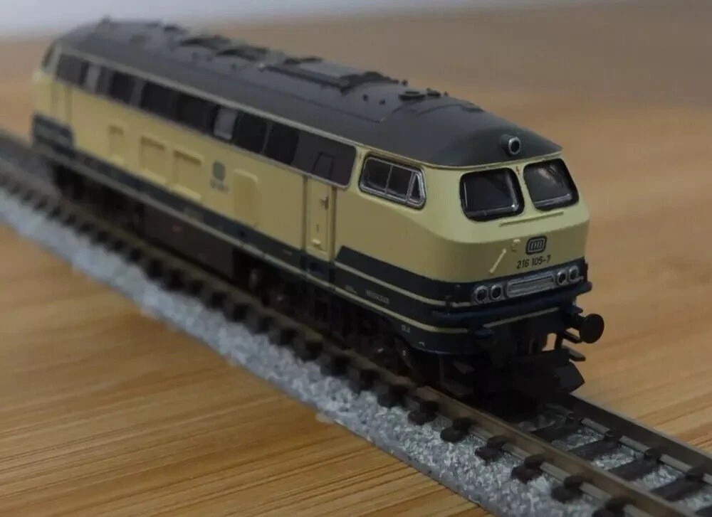 Brawa 61202 N gauge DB BR 216 diesel loco in cream & blue blue livery