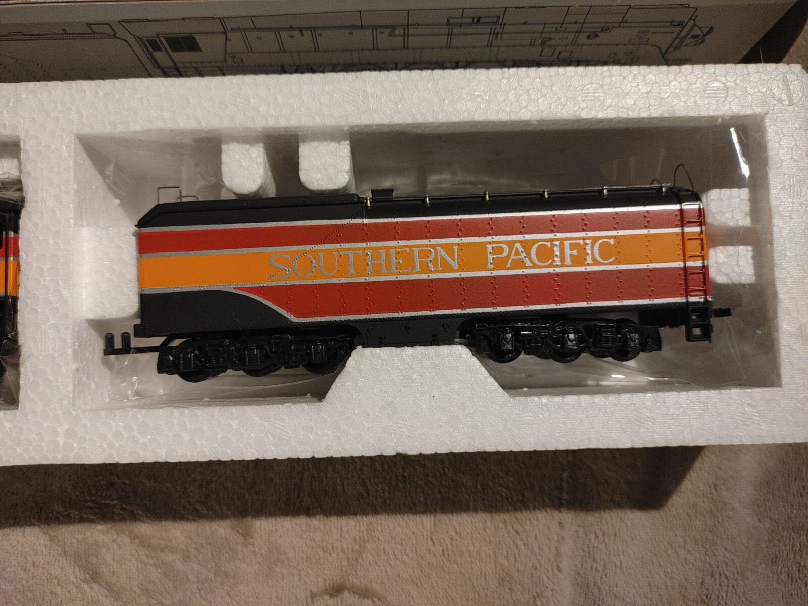 HO Scale Lionel, Steam Locomotive & Tender GS-4 4-8-4 Southern Pacific Daylight