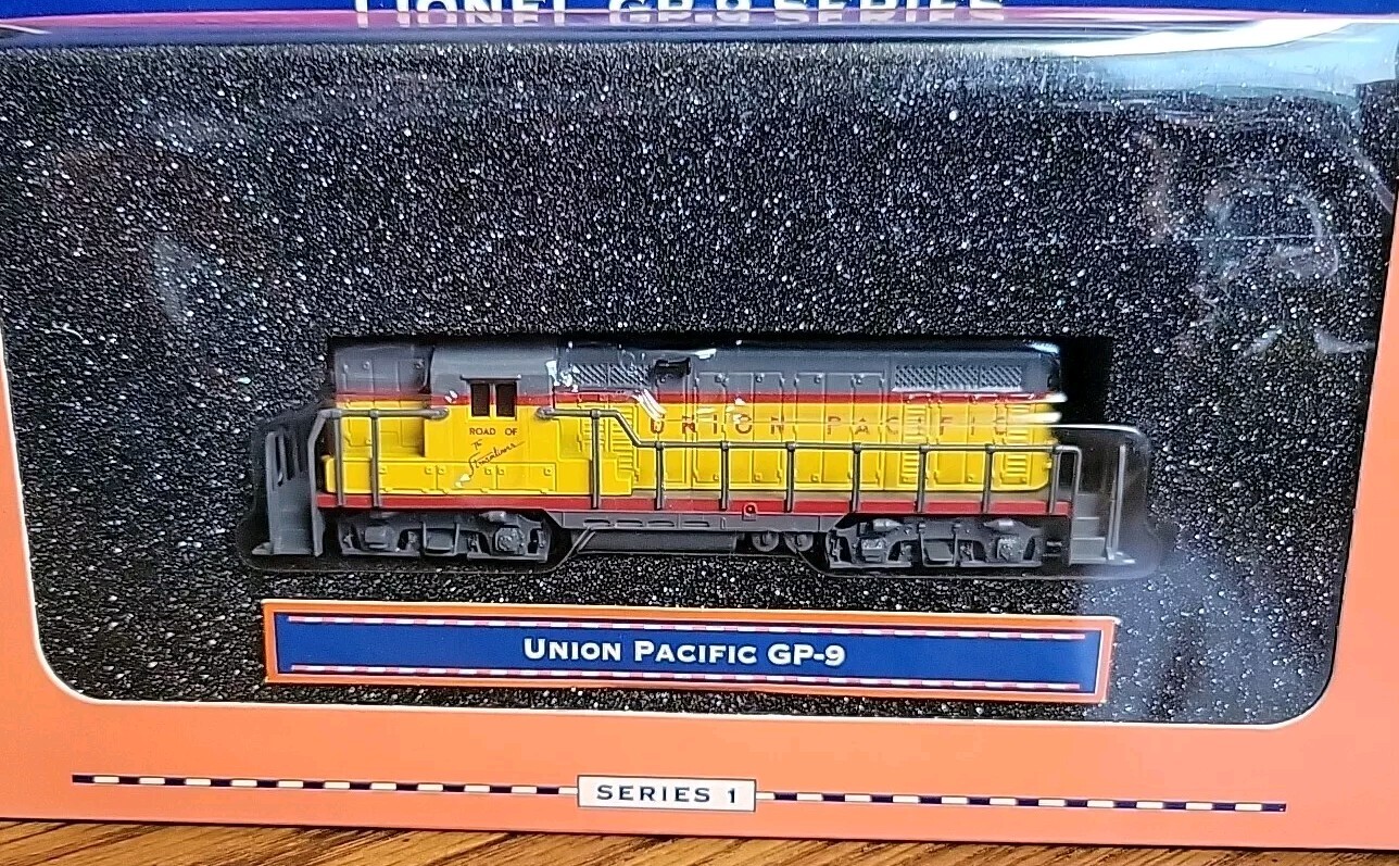 Lionel Big Rugged Trains Union Pacific Locomotive GP-9 Series NEW W/ Tin 1:120