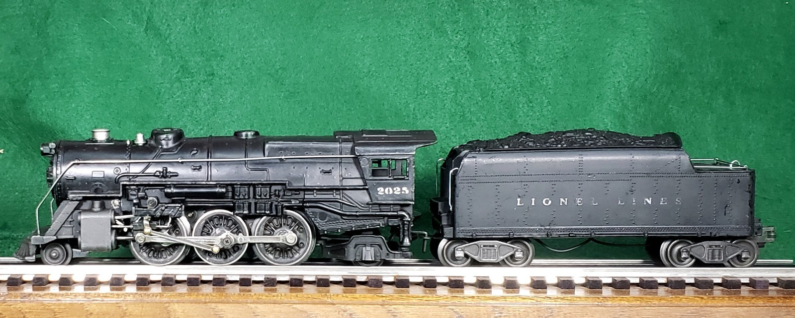LIONEL 2025 STEAM ENGINE * LIQUID SMOKE * 6466W TENDER * SERVICED RUNS GREAT !!