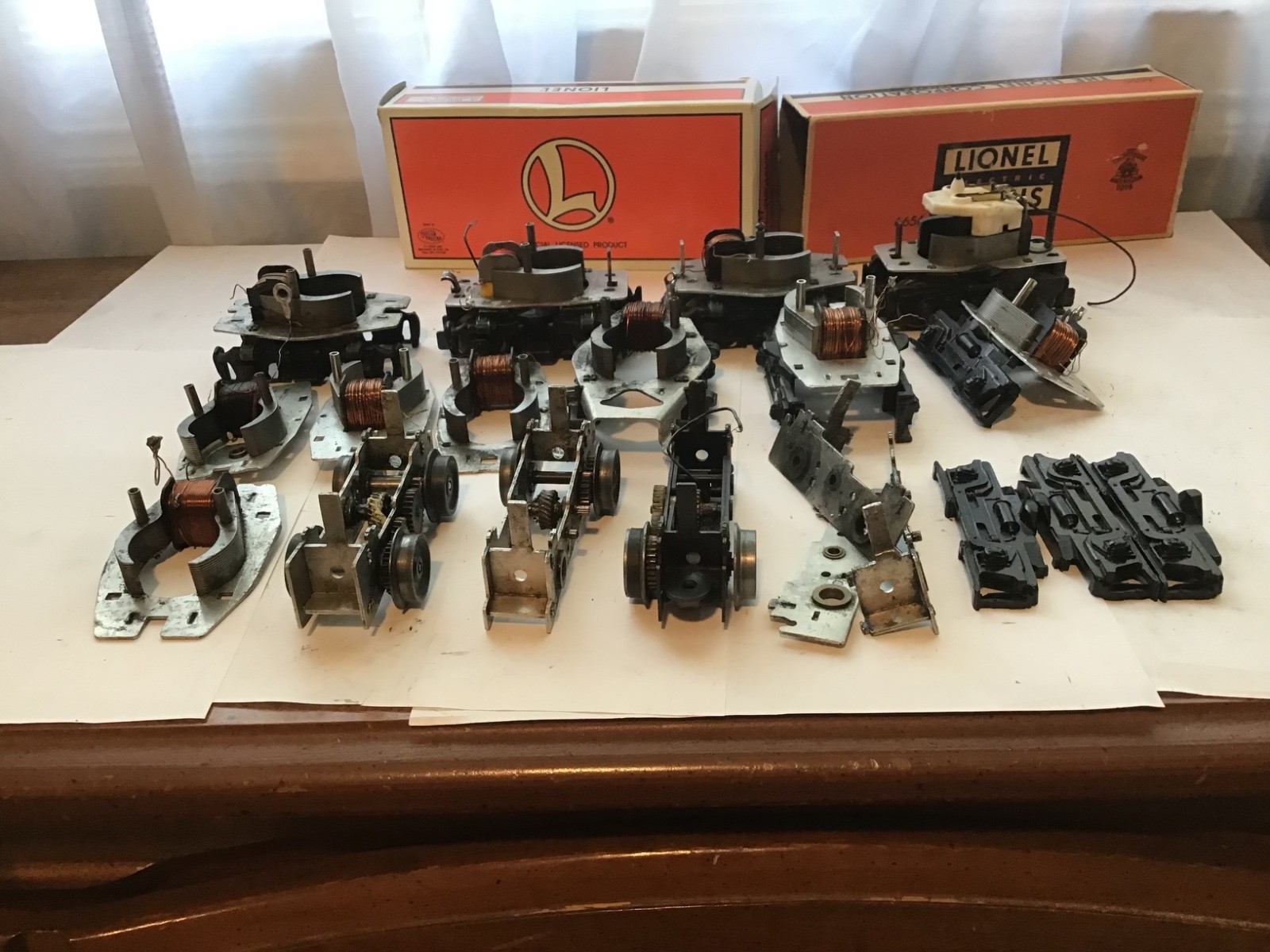 Lionel NW-2 600 SERIES MOTOR PARTS NOT COMPLETE PARTS OR REPAIR