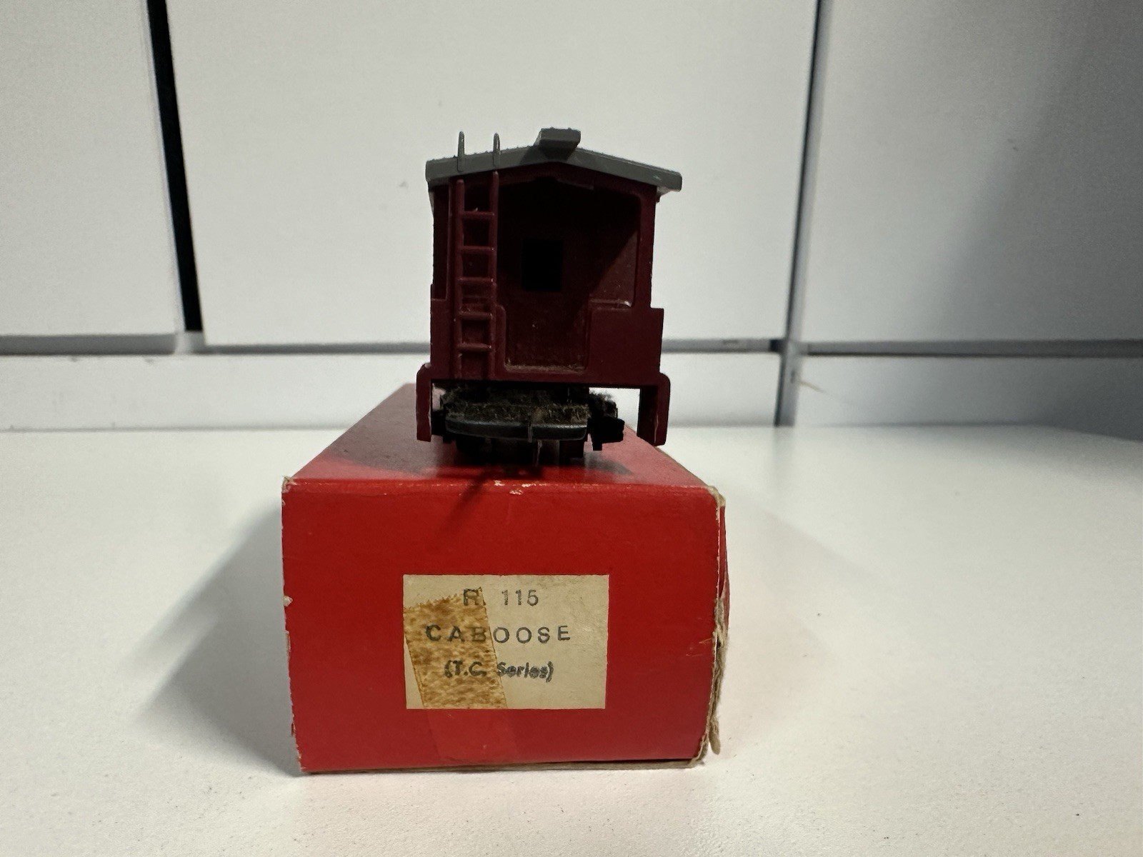 Triang R115 TC Series Caboose Tri-ang Railways 7482 Maroon Boxed