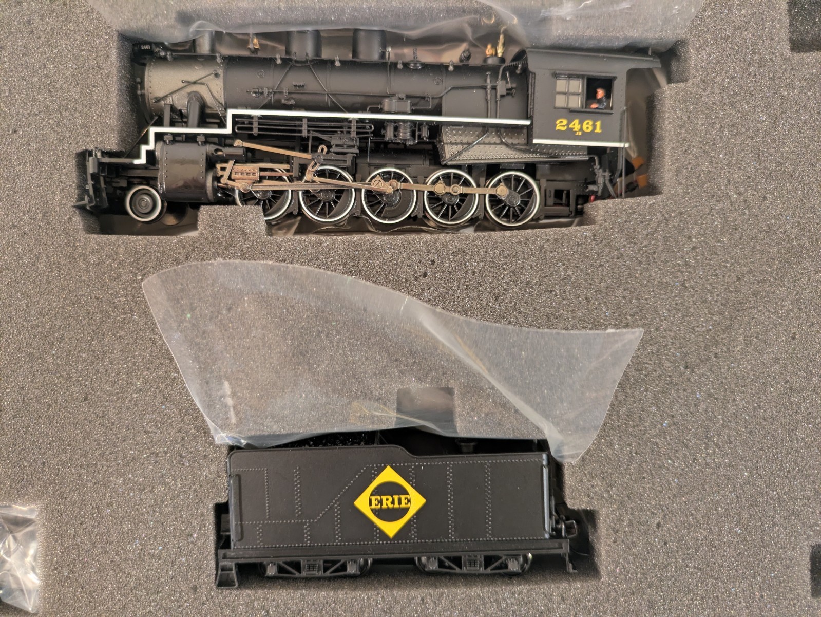 HO 2-10-0 Russian Decapod w/ Tender Erie DCC Ready NIB NOS #81704