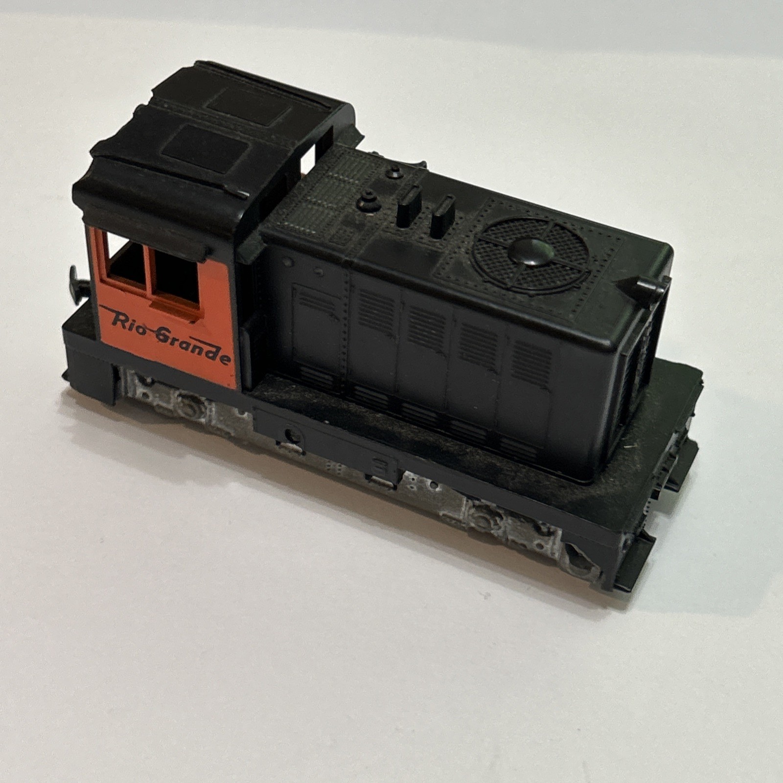 Athearn Lionel 1:87 Rio Grande ‘Hustler’ Rubber-Band Drive Diesel Loco Runs!