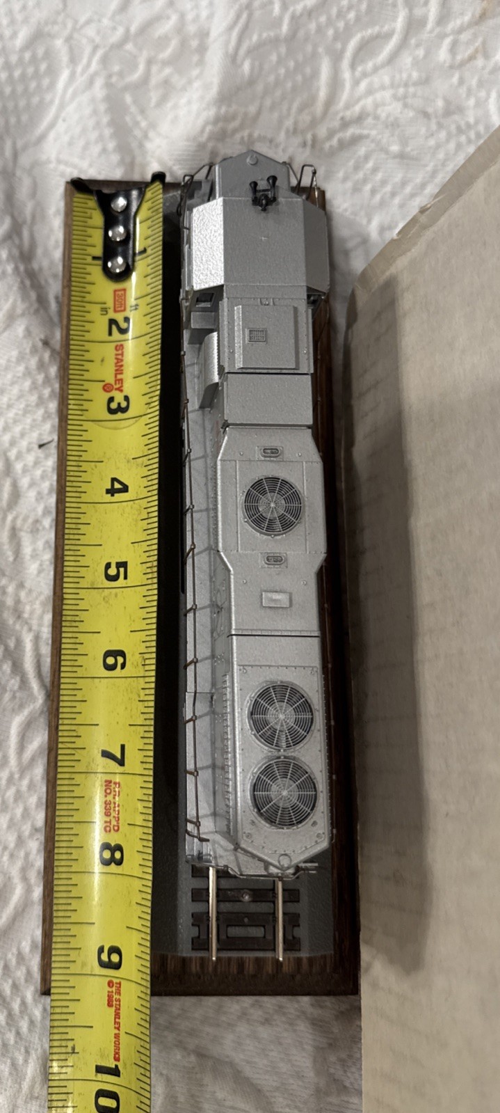 HO Scale 1999 KATO EMD, TTCI Railing, With Track Stand, Excellent