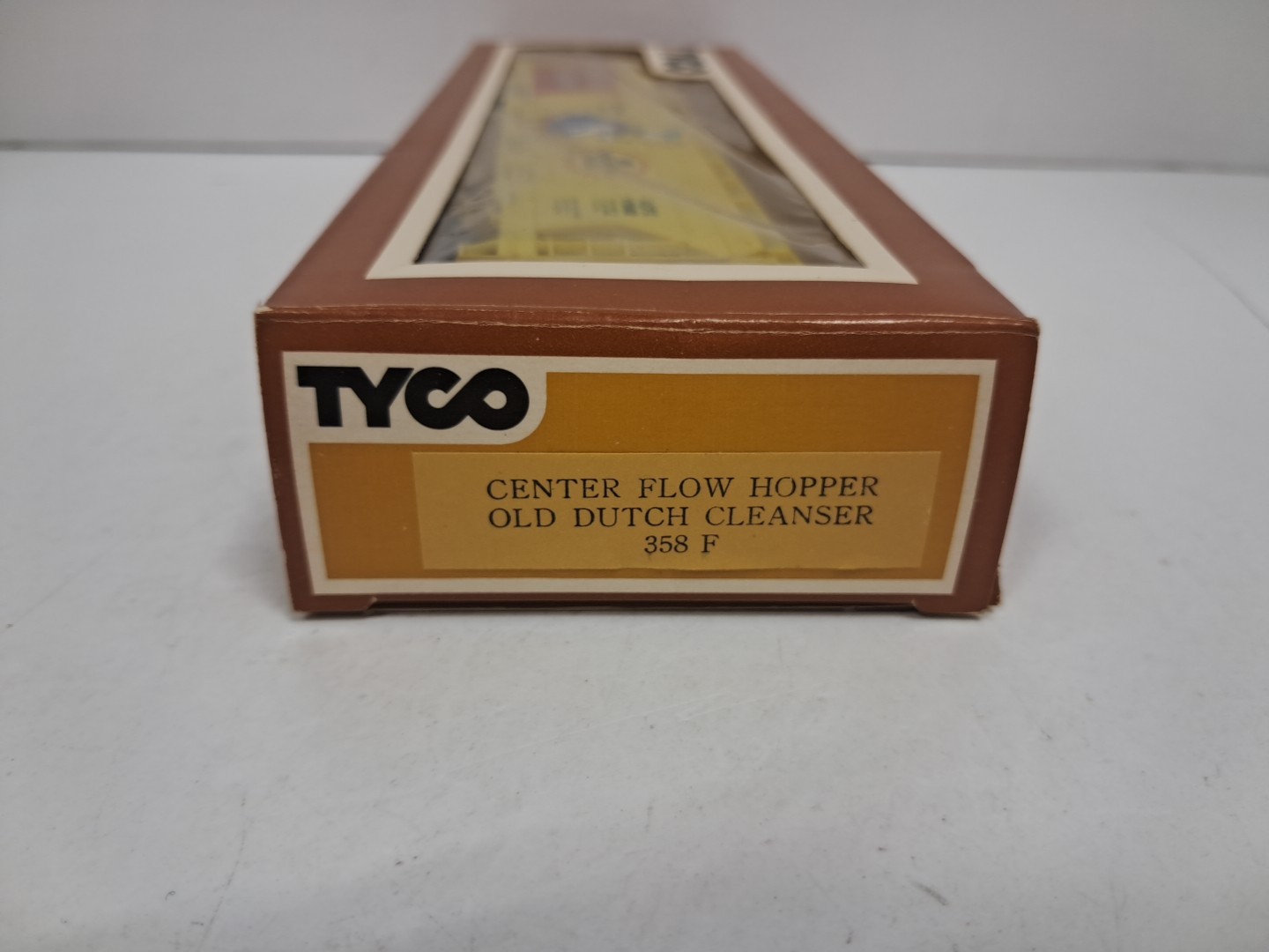 TYCO T358F, 50′ CENTER FLOW HOPPER CAR, DECORATED “OLD DUTCH CLEANSER”, HO SCALE