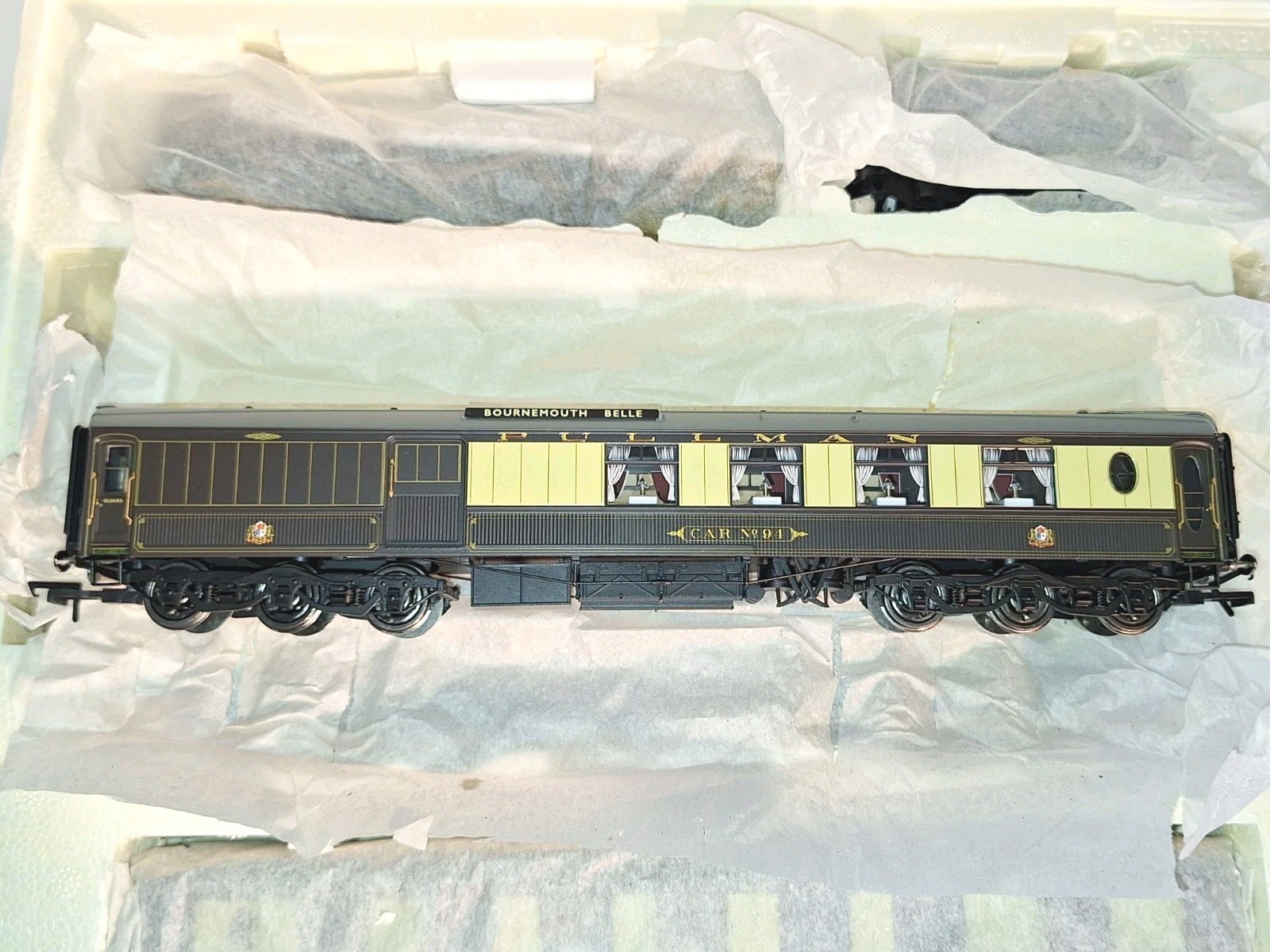 Hornby R2819 Bournemouth Belle Train Pack-lights. Mint, Unused. OO Scale. Boxed