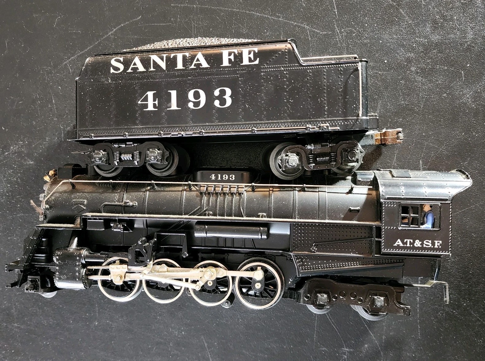 Lionel O Gauge 2-8-4 AT & SF # 4193 with Santa Fe Tender. Our XS144
