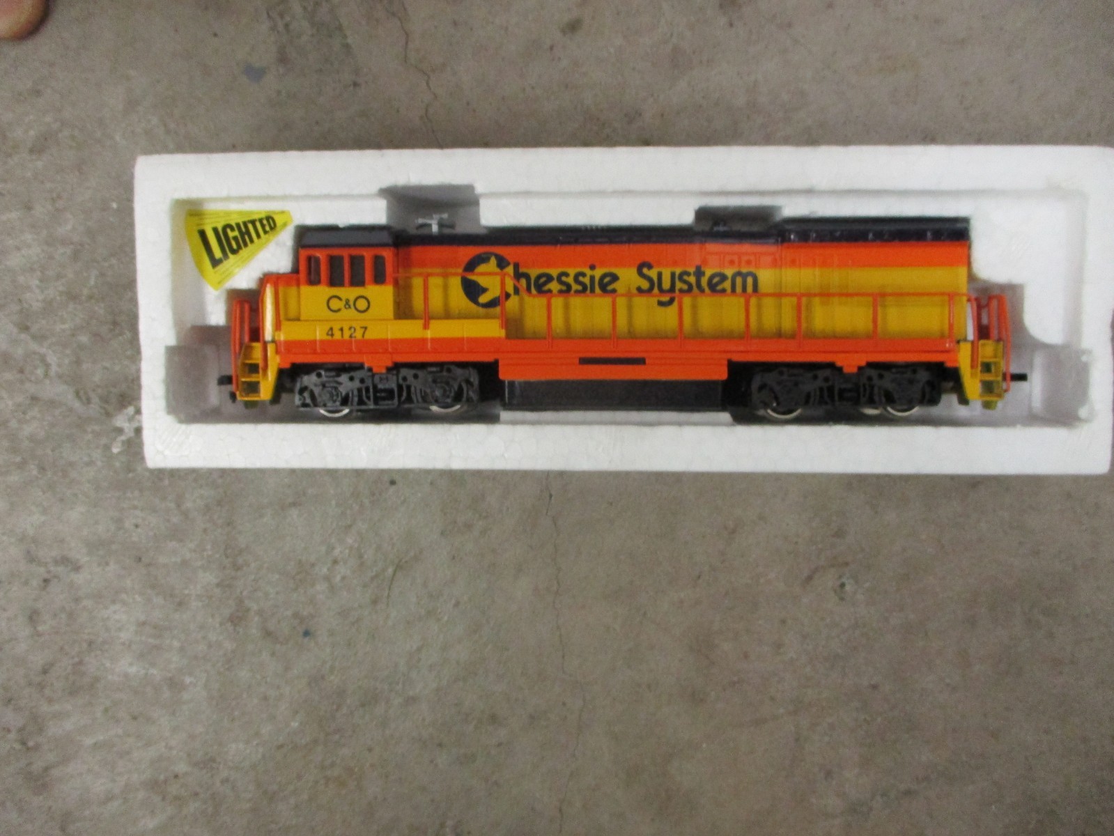 Track tested , Bachmann HO , Chessie system GE U-36B DIESEL LOCOMOTIVE