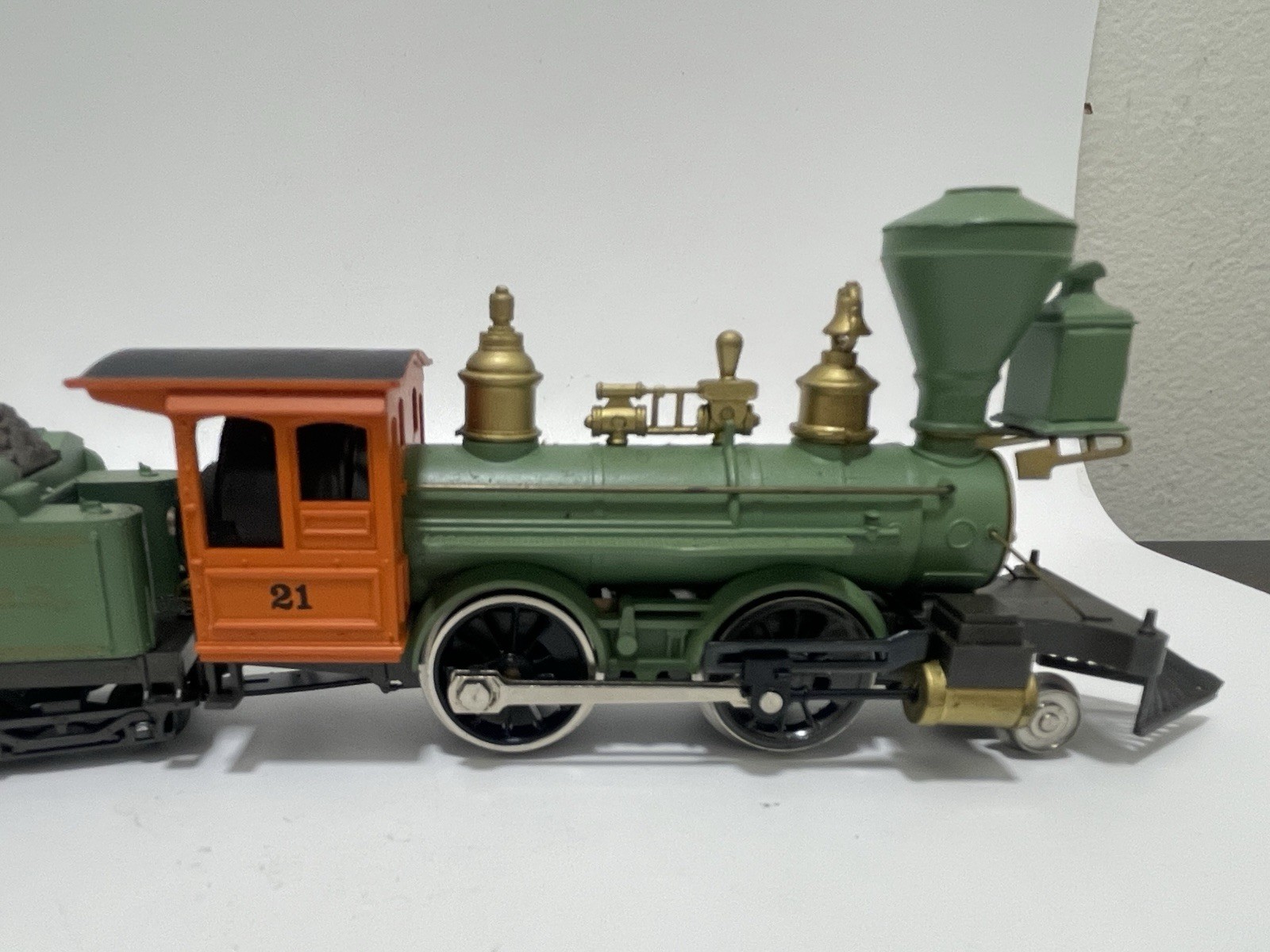 AHM/Rivarossi HO Scale 2-4-0 Bowker steam locomotive and tender Untested