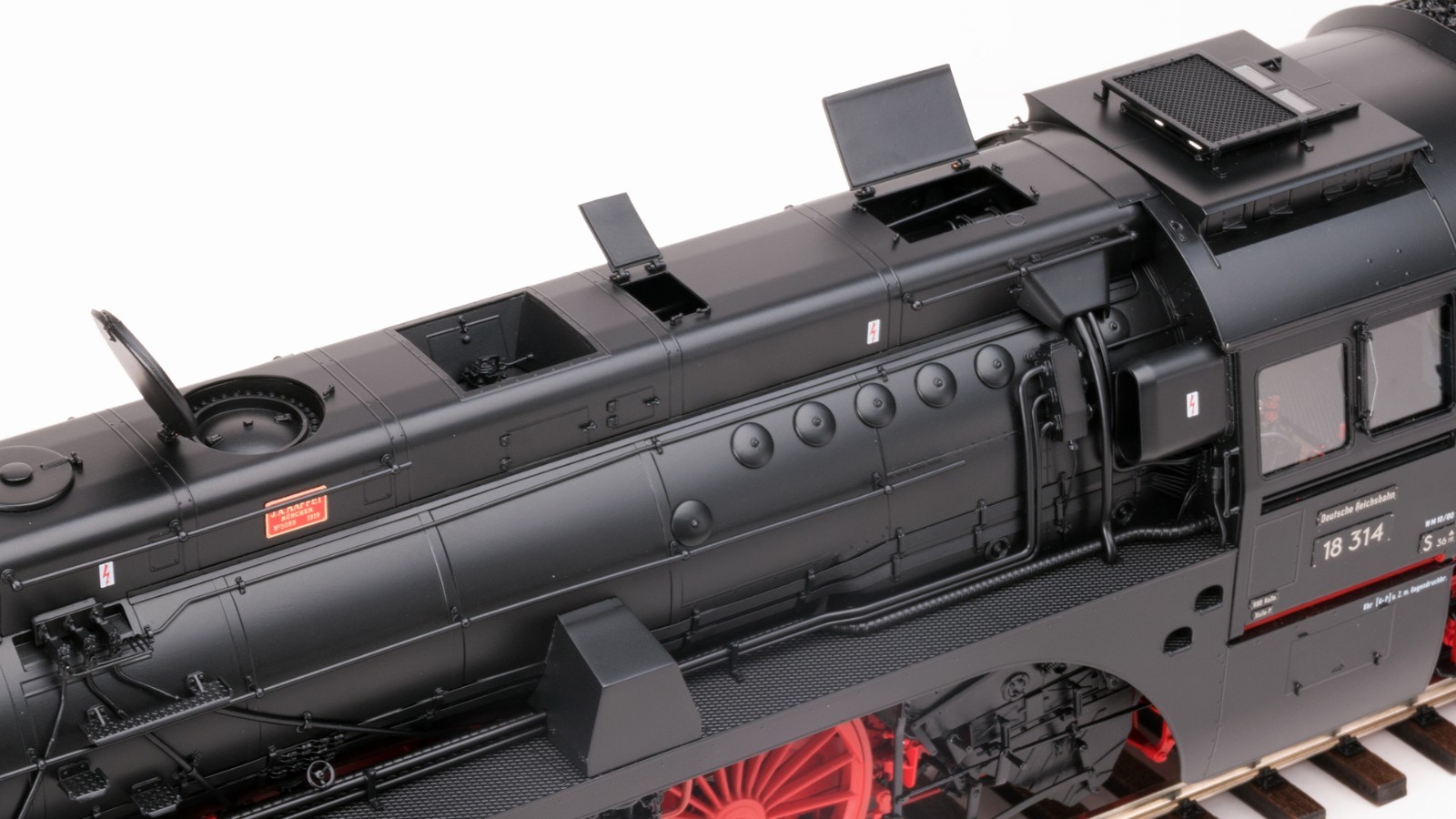 KM1 Gauge 1 Steam Locomotive BR 18 314 Digital, Various Versions