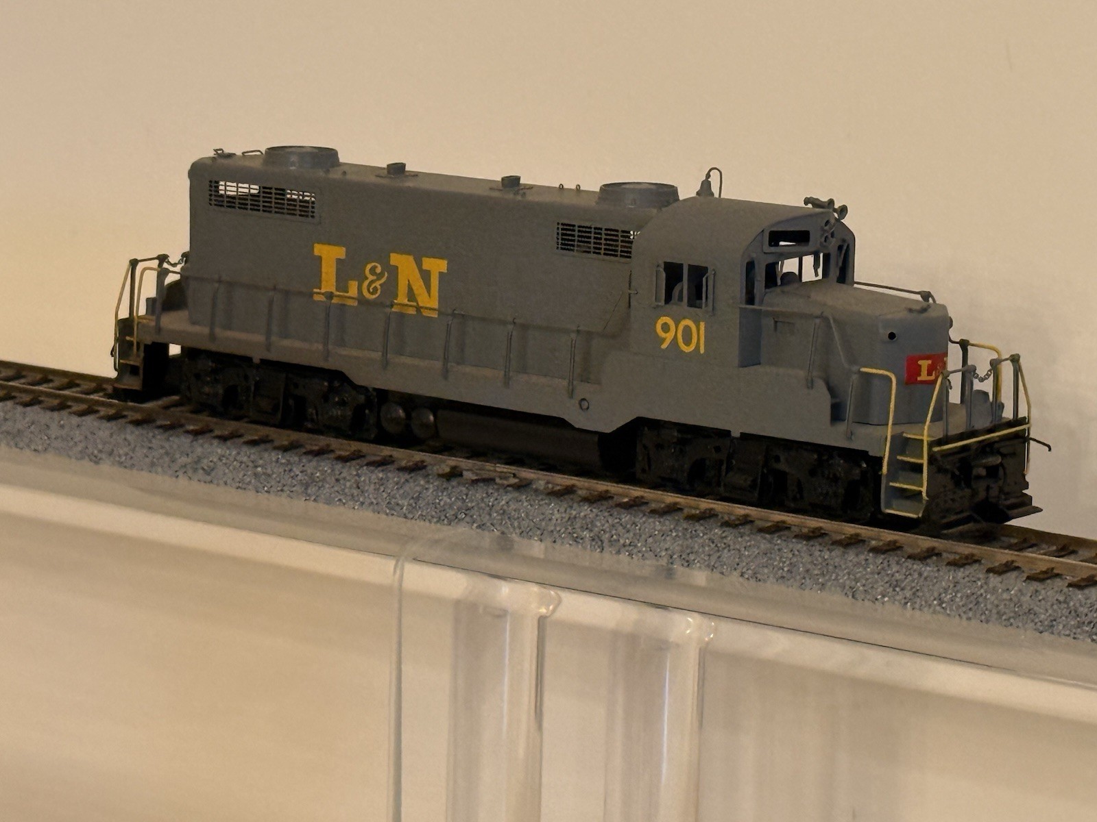 Oriental Limited HO Brass Factory Painted L&N GP-18 #901