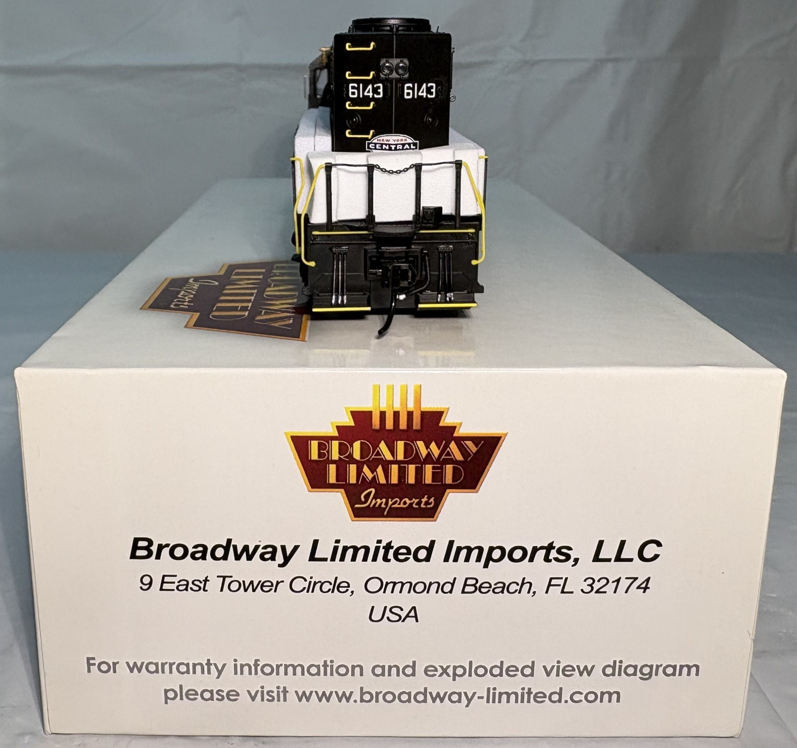 Broadway Limited 7540 EMD GP35, NYC 6143, Black w/ White Paragon4 Sound/DC/DCC