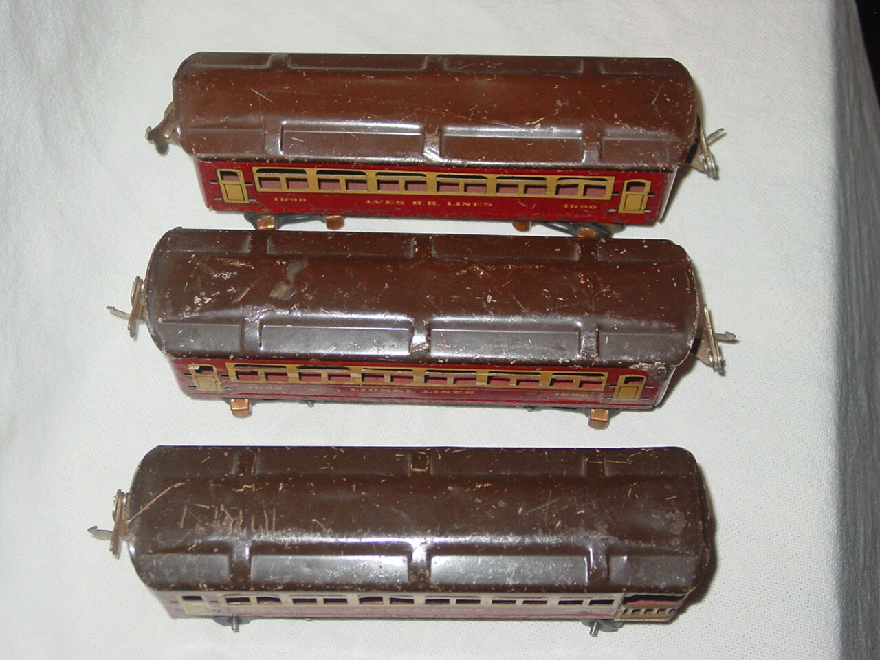 Lionel Jr. Passenger Train Set with (1) #1690 (1) 1691 Lionel (1) # 1690 Ives