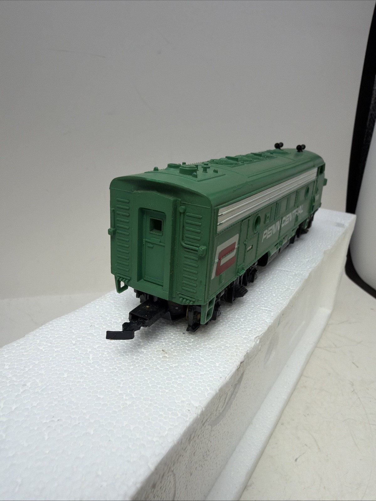 TYCO Mantua HO Penn Central F9 Diesel Engine 9769
