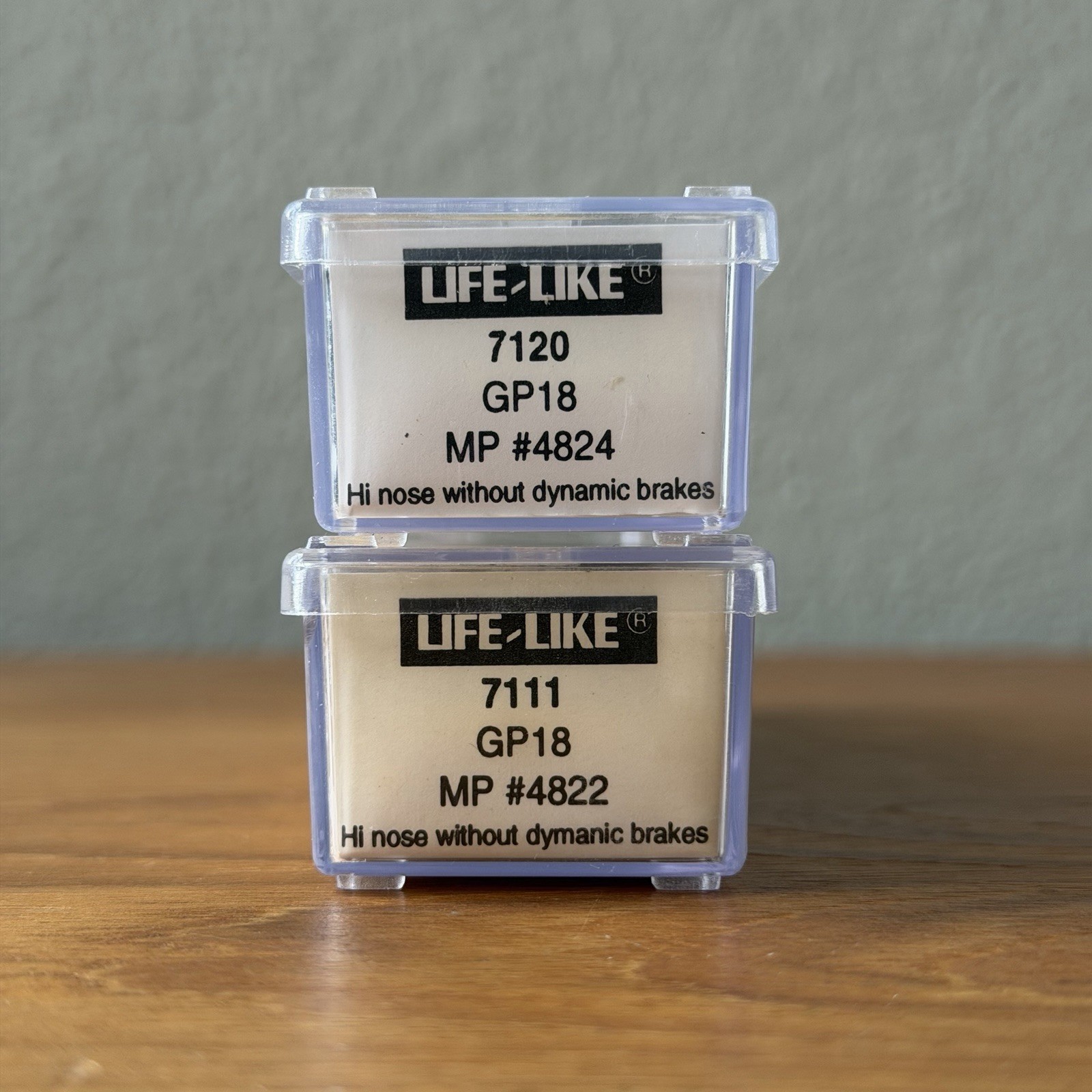 N Scale Life Like Missouri Pacific GP18 7111 Locomotive #4822 + 7120 #4824 Shell