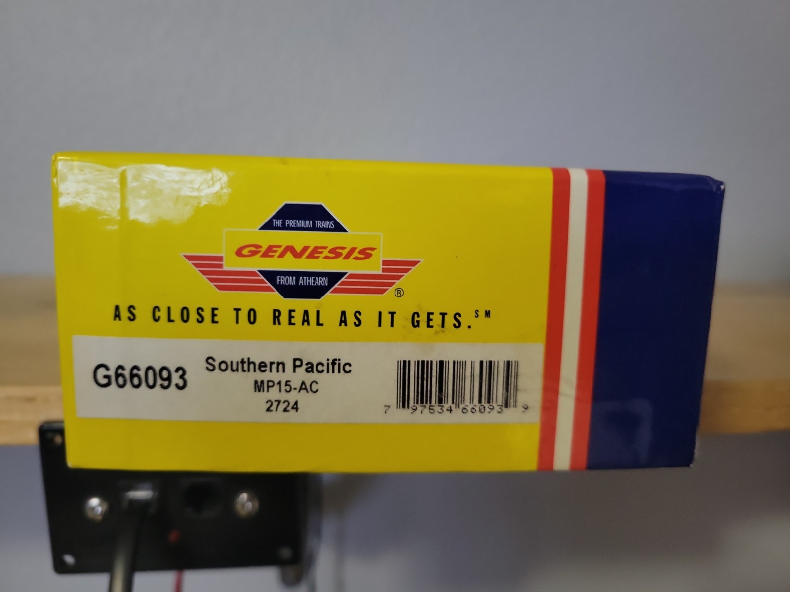 HO Scale Athearn Genesis Southern Pacific MP15AC #2724 DCC Ready