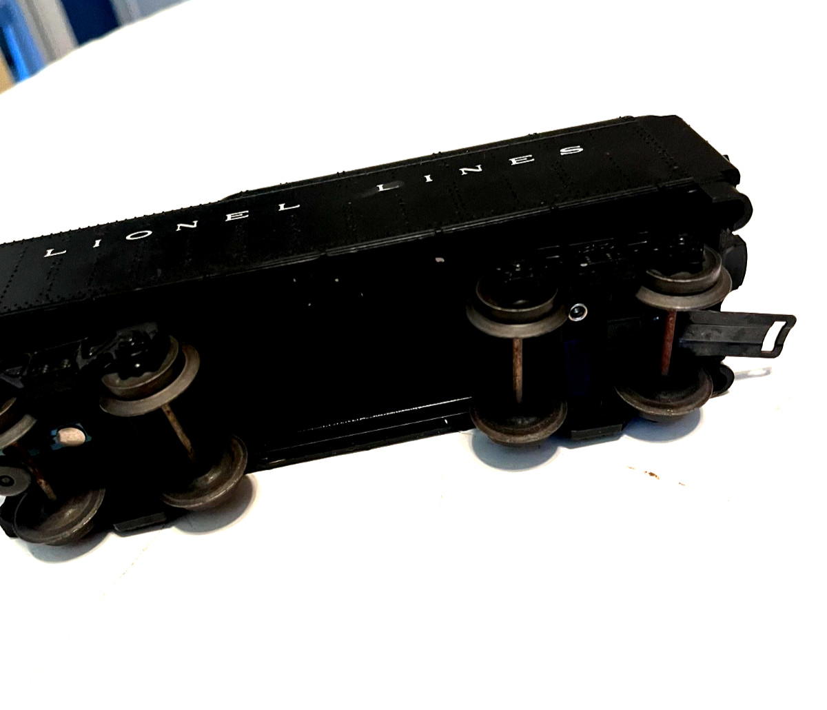 Vintage Lionel steam train set – locomotive #2026, tender, 4 Freight Cars, RUNS