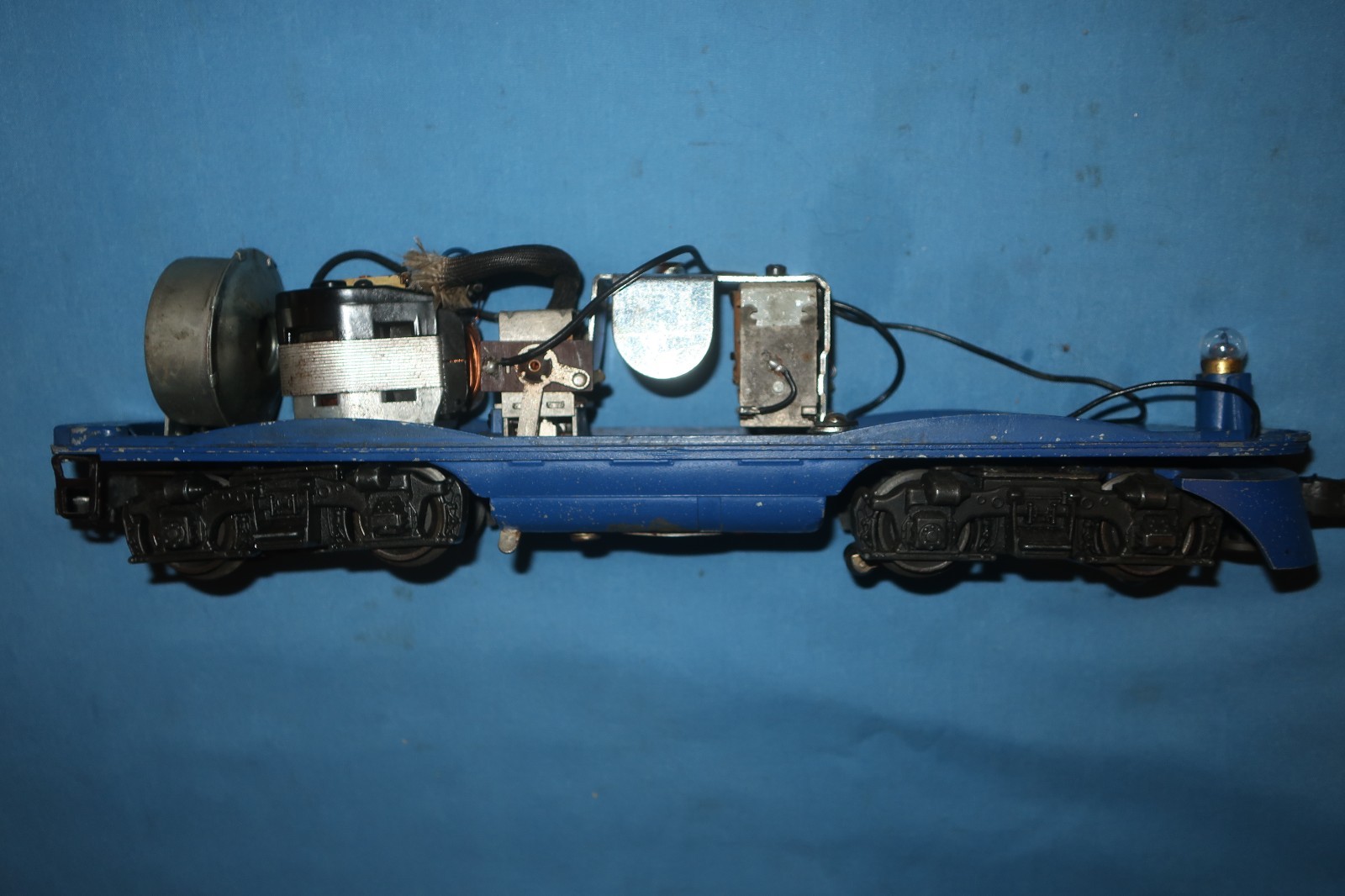 Lionel #2240 Wabash F3 Diesel Locomotive Powered A unit Chassis/Motor. Runs well